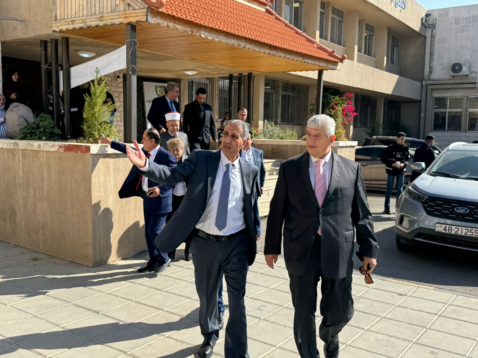 Madar Al-Saa Images 0.8108122083839864