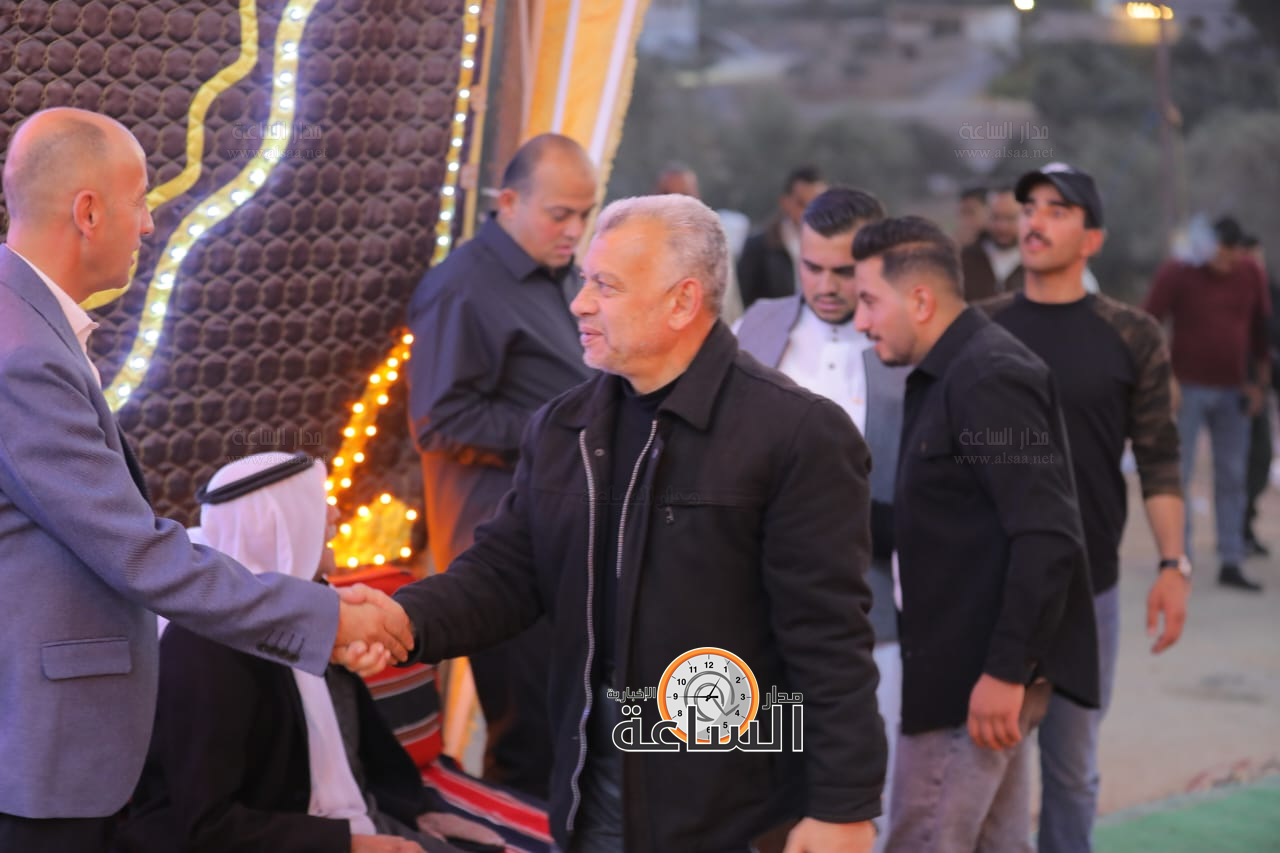 Madar Al-Saa Images 0.4327189152438935