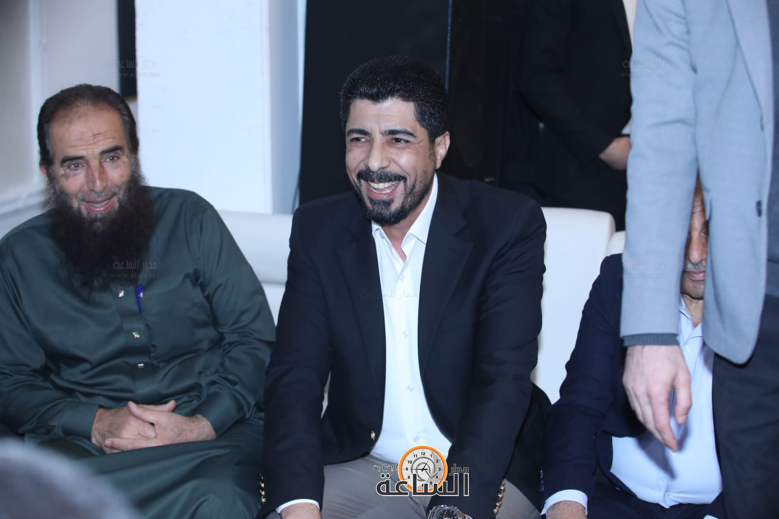 Madar Al-Saa Images 0.8966819996703899