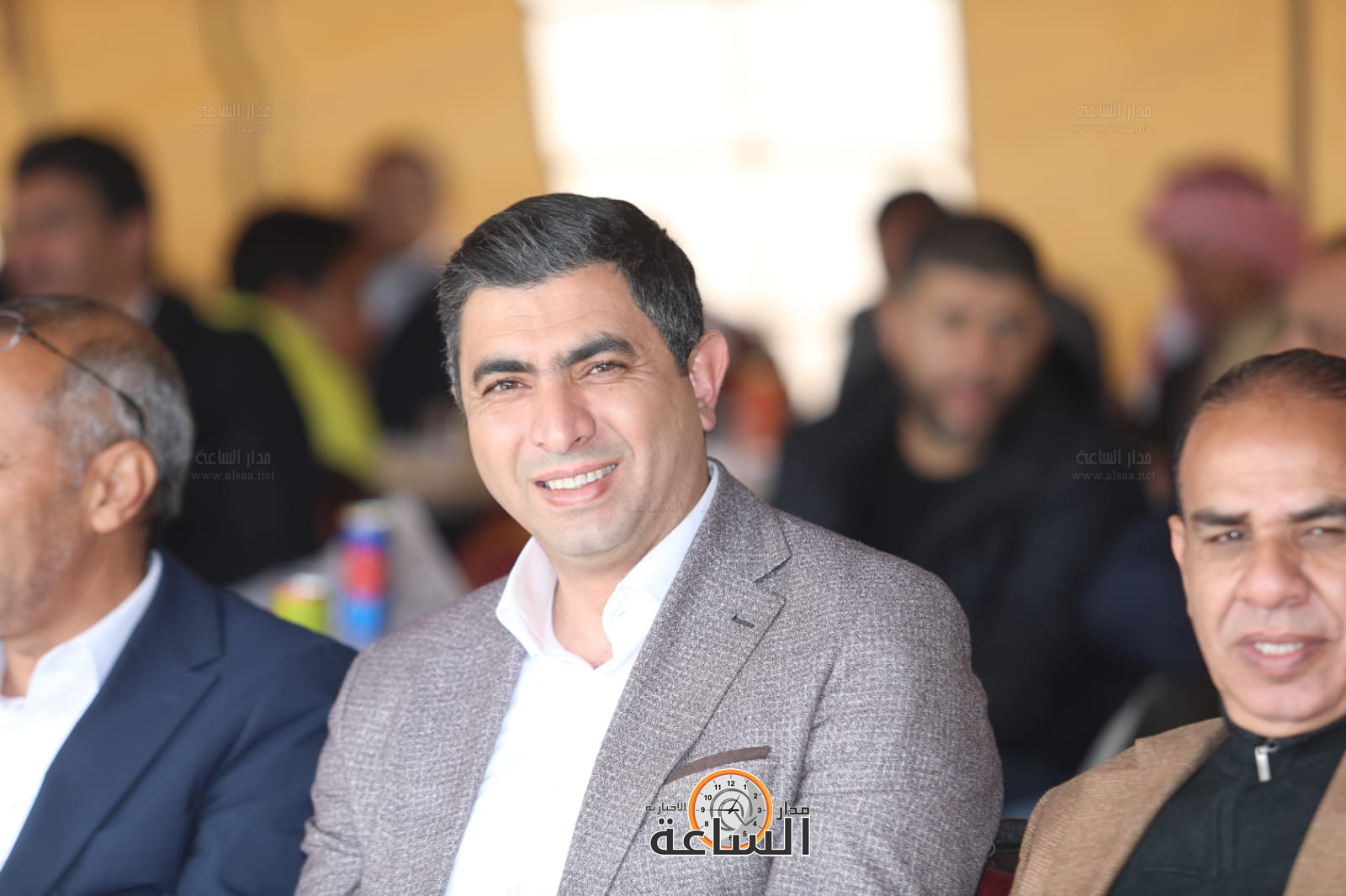 Madar Al-Saa Images 0.4371001135239212