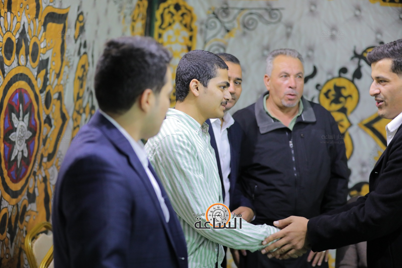 Madar Al-Saa Images 0.004677971736595454