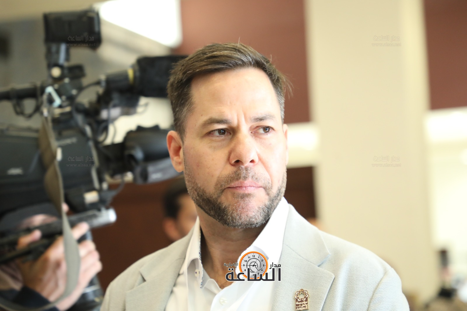 Madar Al-Saa Images 0.9314726645342217