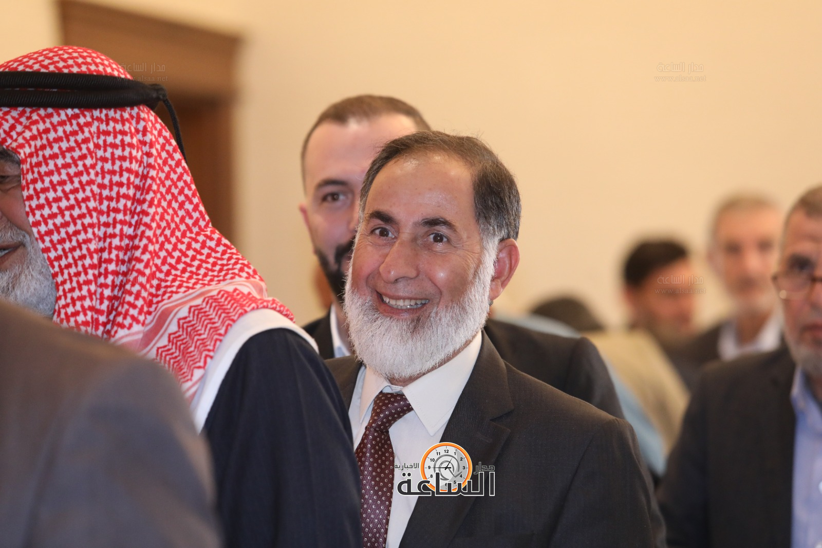 Madar Al-Saa Images 0.3328088170801631