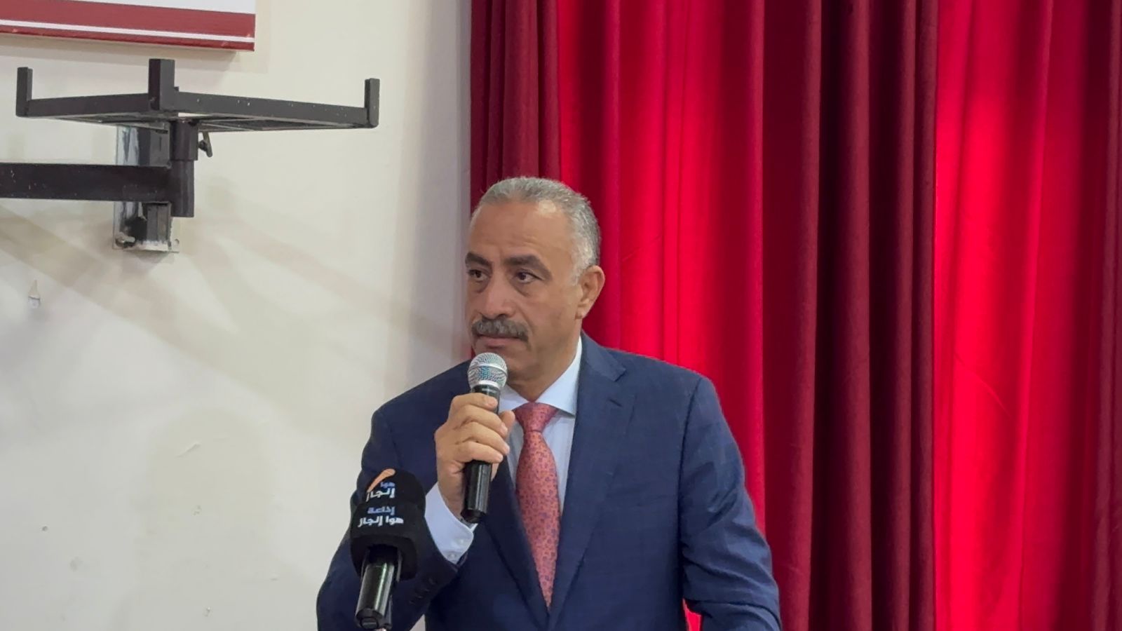 Madar Al-Saa Images 0.041639108577931294