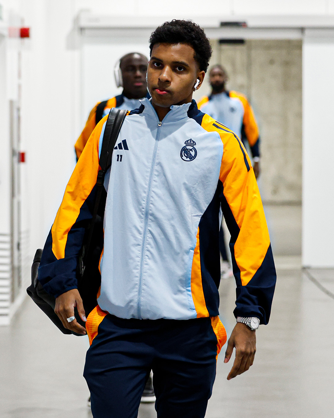 Madar Al-Saa Images 0.855848290794823