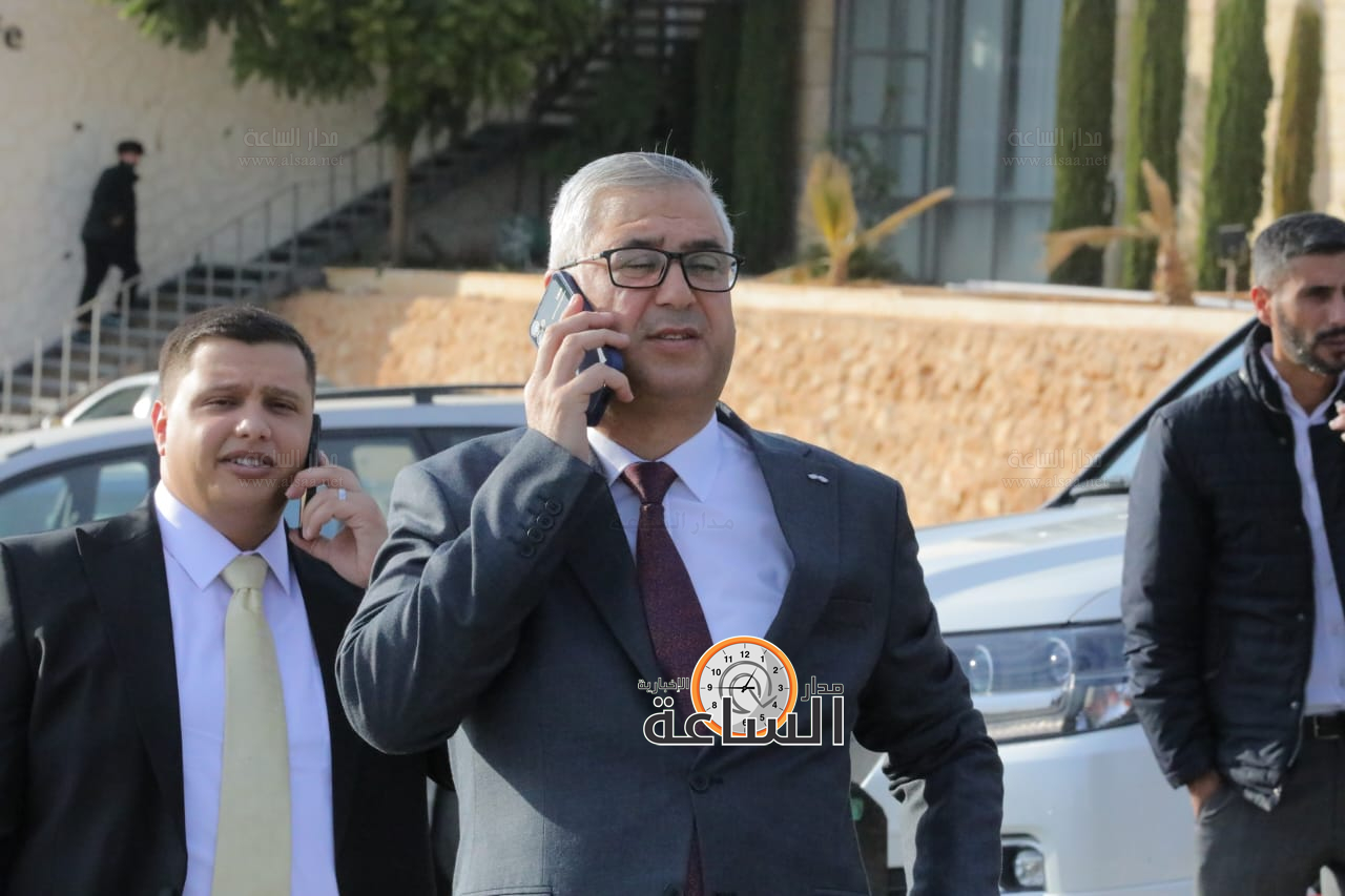 Madar Al-Saa Images 0.9338156580045633