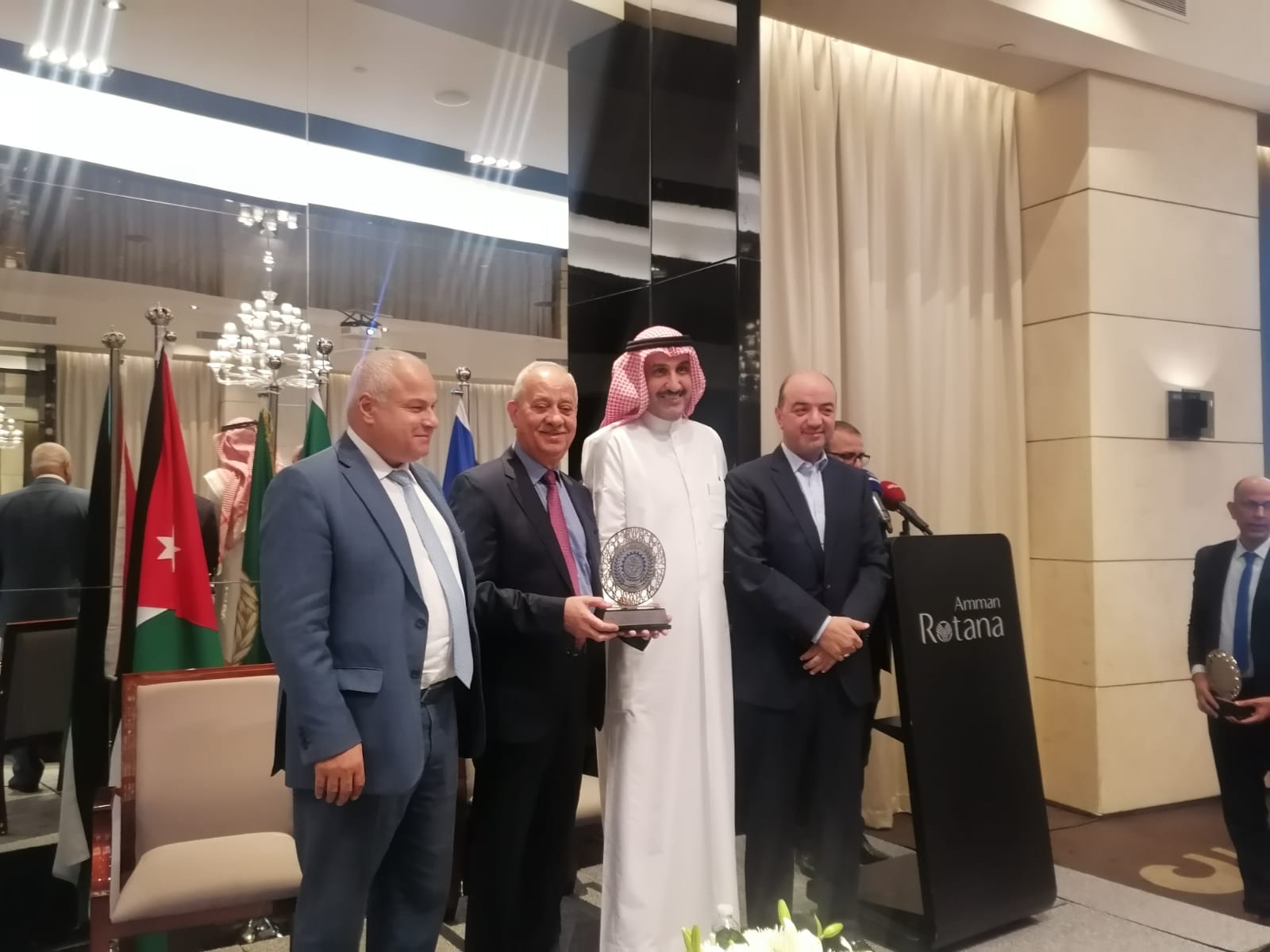 Madar Al-Saa Images 0.5172546806672751