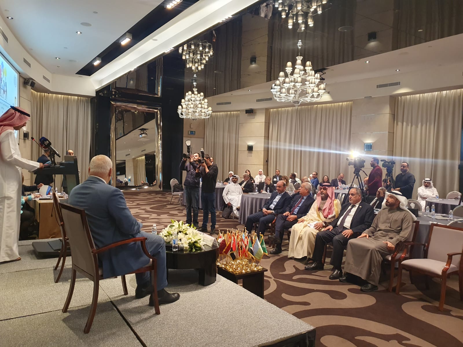 Madar Al-Saa Images 0.6882768902369323