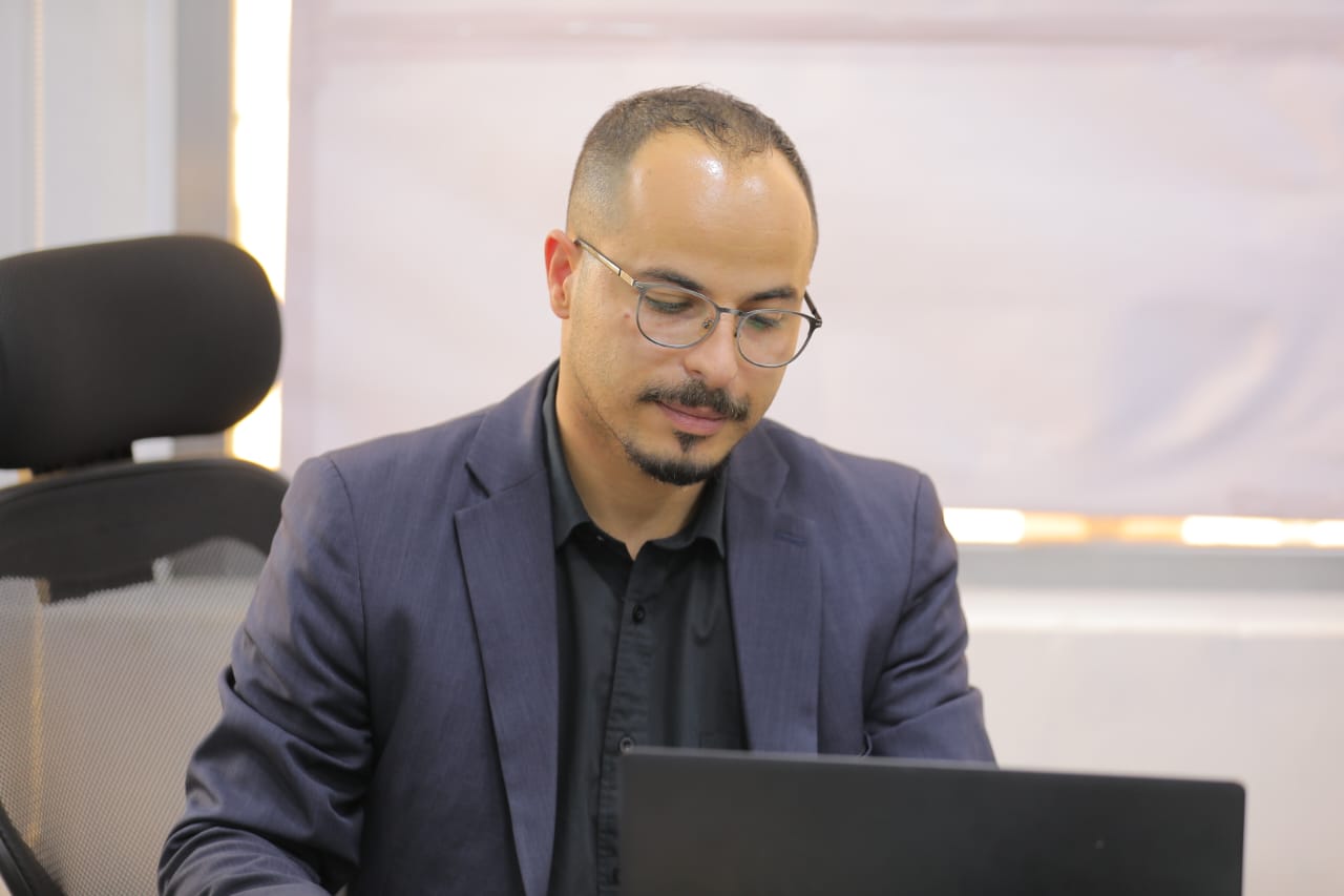 Madar Al-Saa Images 0.5094305121247604