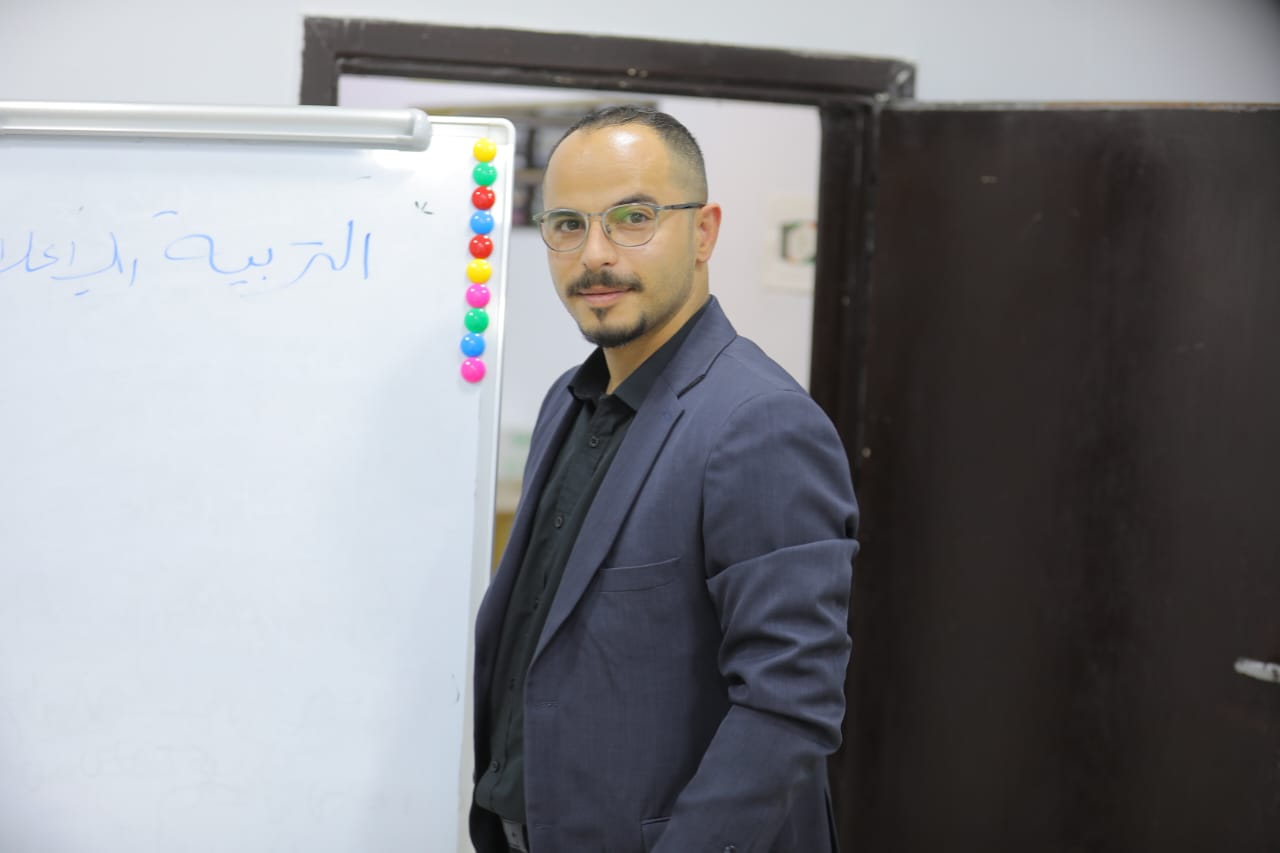 Madar Al-Saa Images 0.8937764211147965