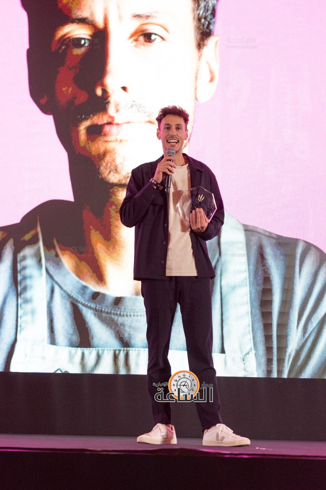 Madar Al-Saa Images 0.34874313431176573