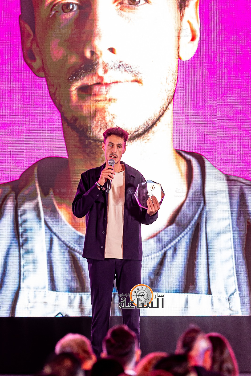 Madar Al-Saa Images 0.4469690586705932