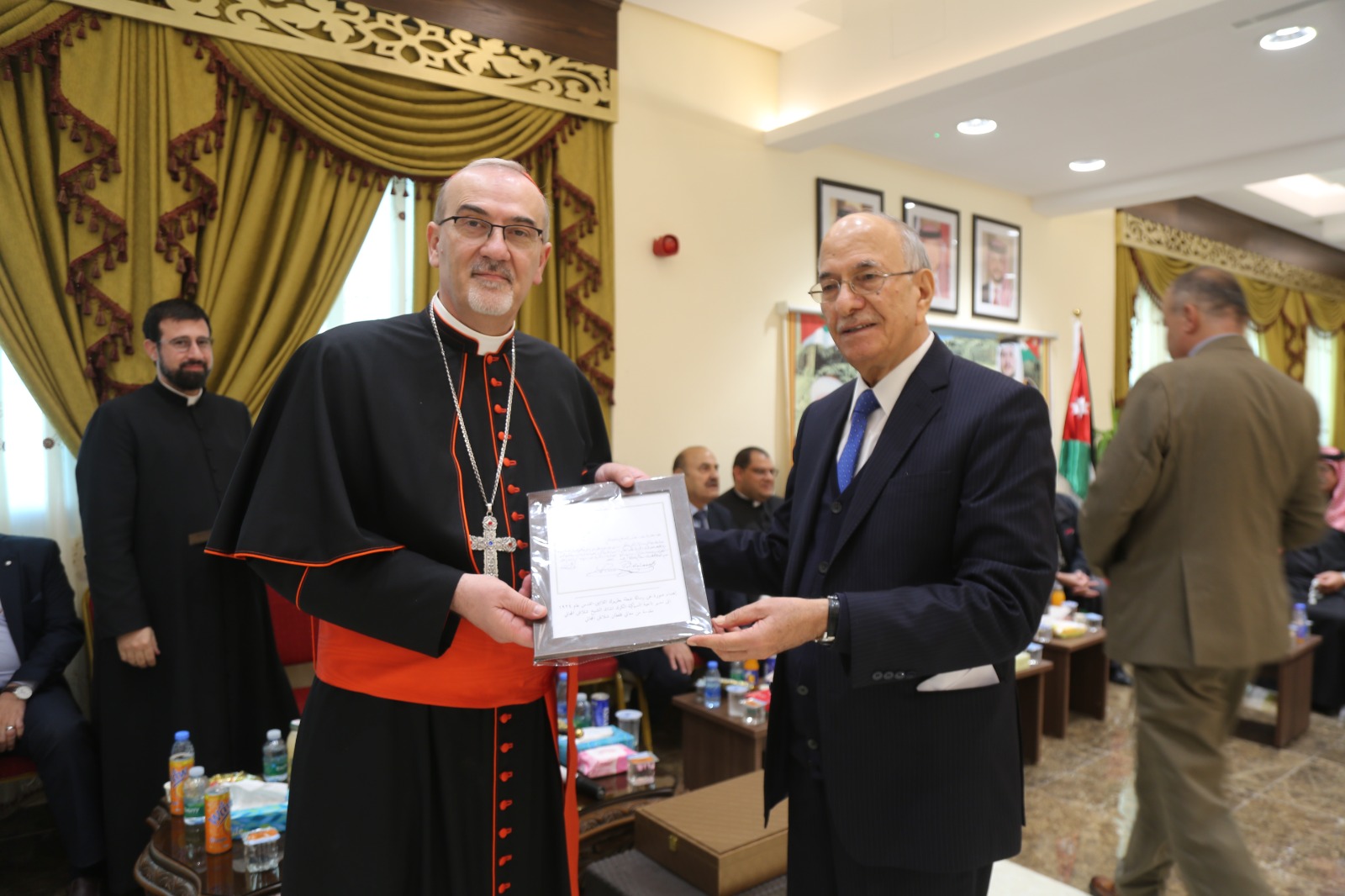 Madar Al-Saa Images 0.16189776031324898