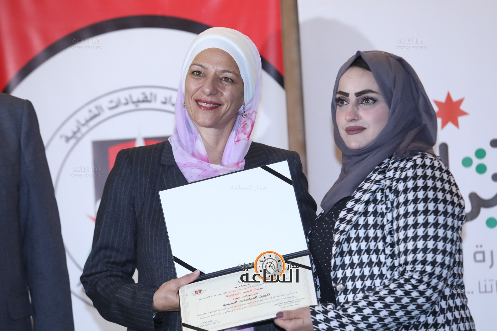 Madar Al-Saa Images 0.538995052487617