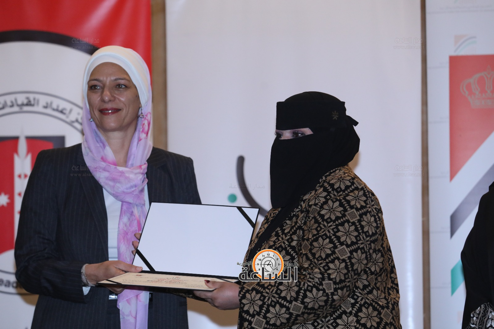 Madar Al-Saa Images 0.5524857478607161