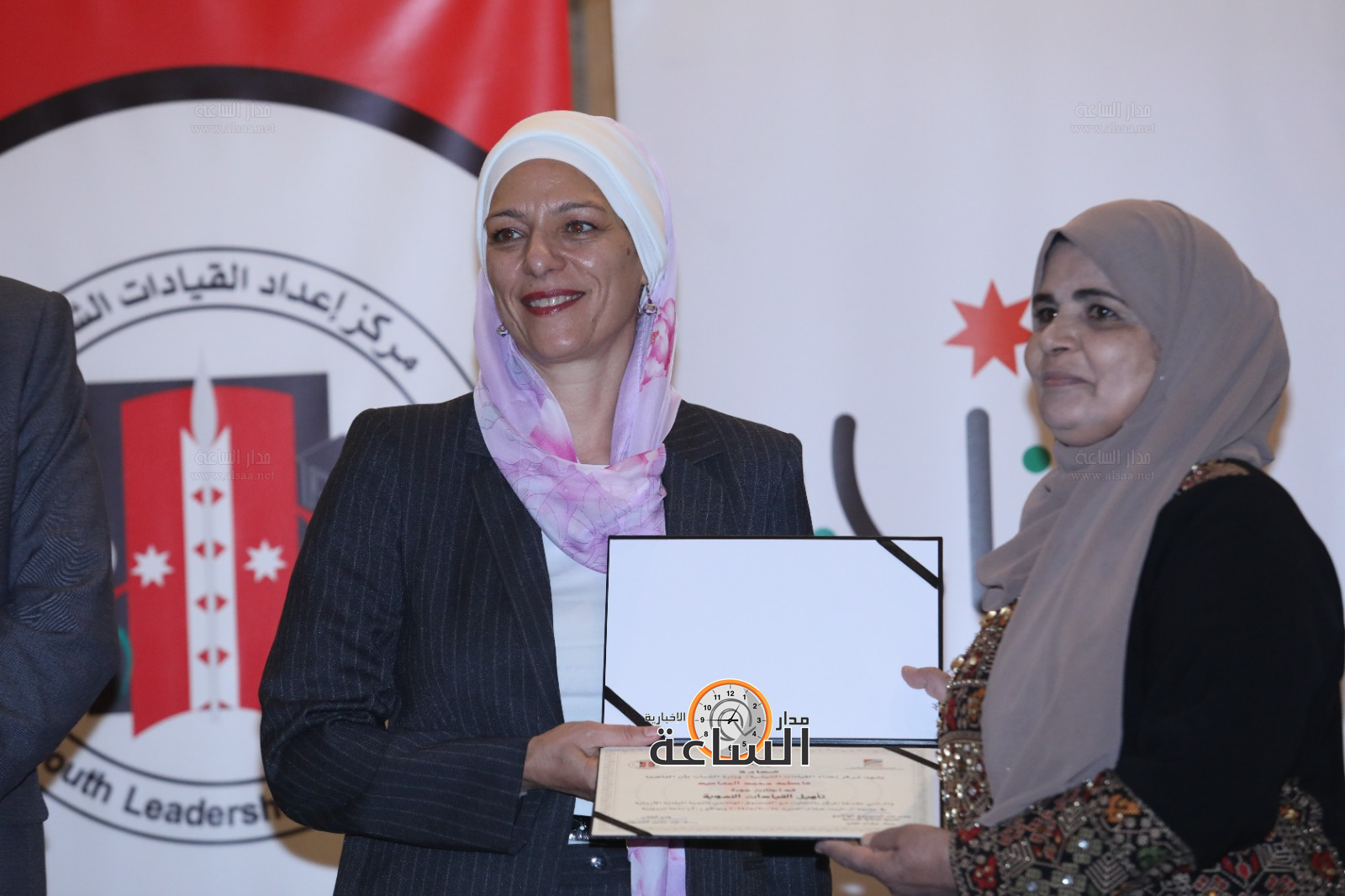 Madar Al-Saa Images 0.826434502515339