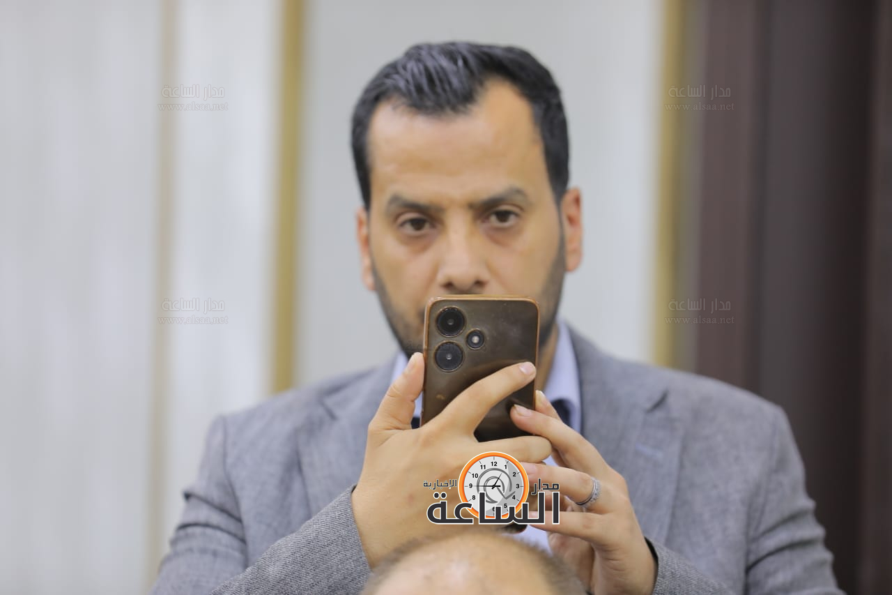 Madar Al-Saa Images 0.9931402620012038