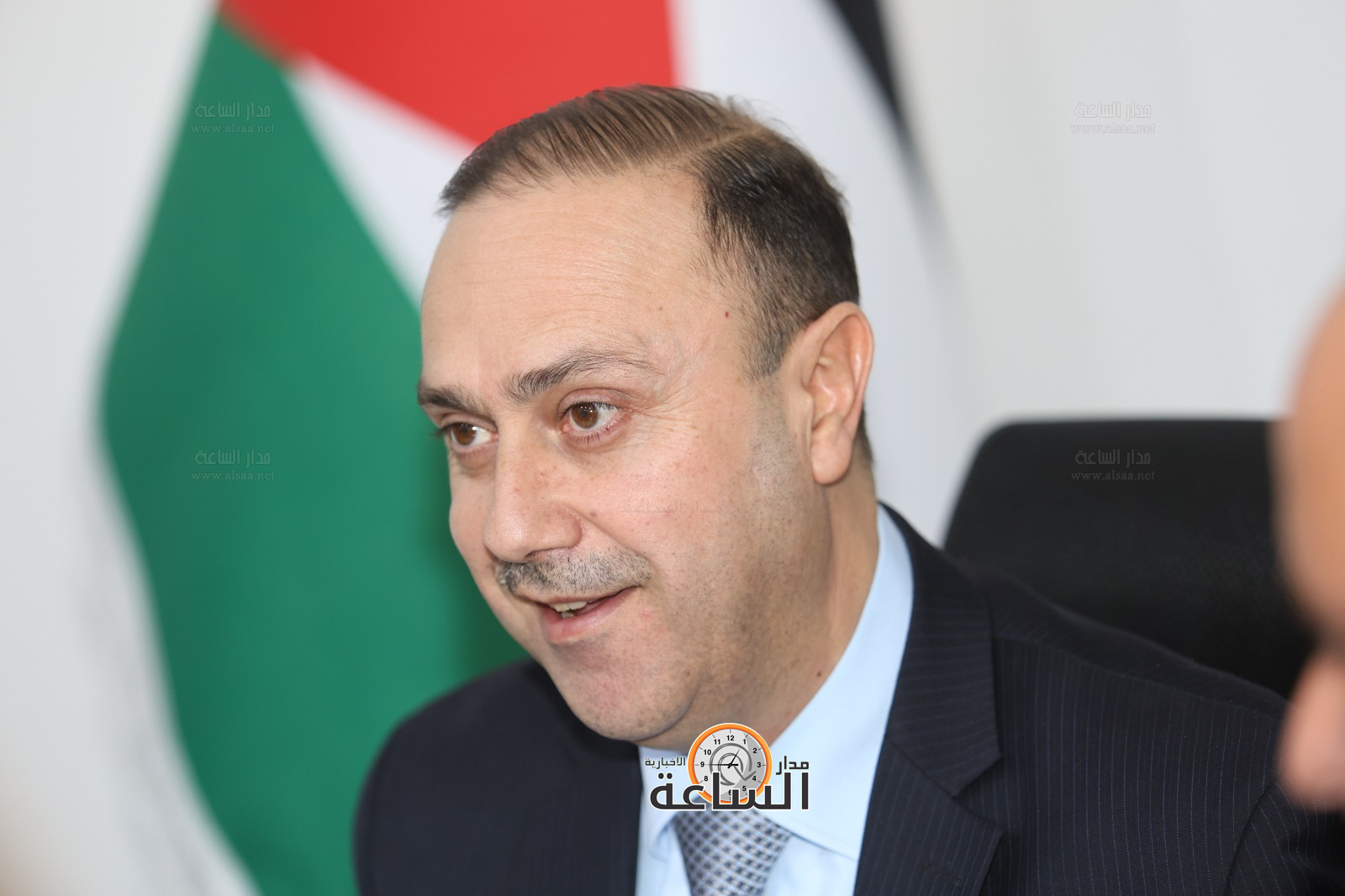 Madar Al-Saa Images 0.812479955207547