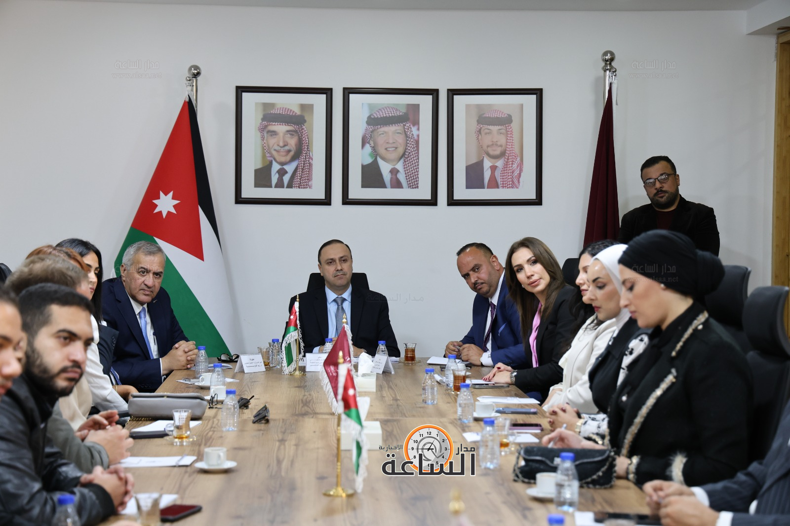 Madar Al-Saa Images 0.33353055175982727