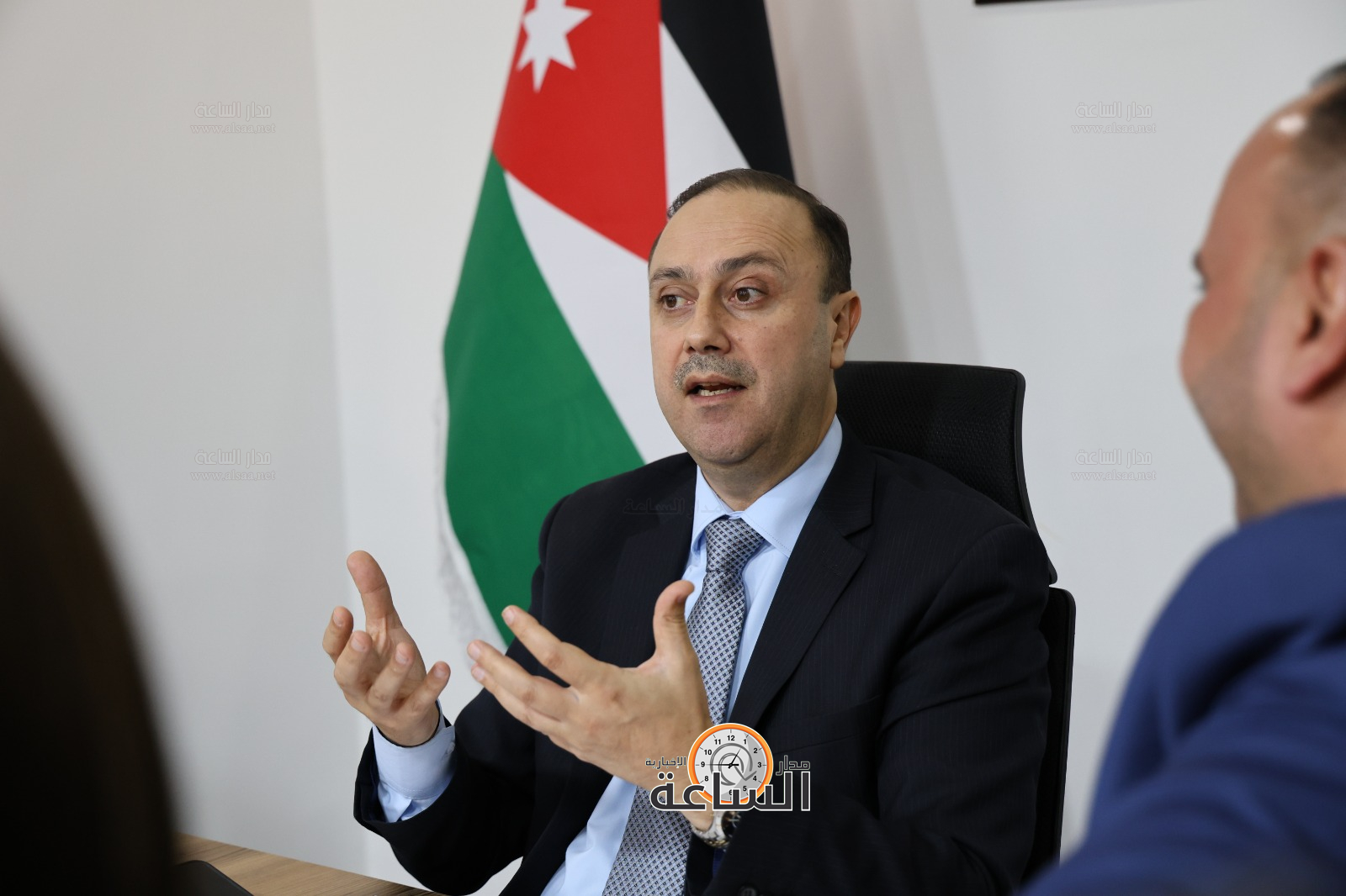 Madar Al-Saa Images 0.47415334486926564