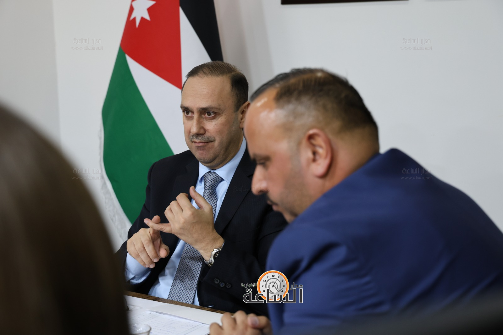 Madar Al-Saa Images 0.36044968584481674