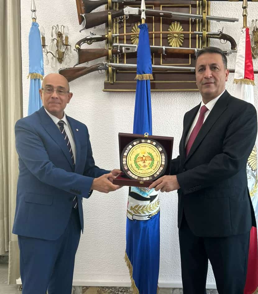 Madar Al-Saa Images 0.019335947224391026