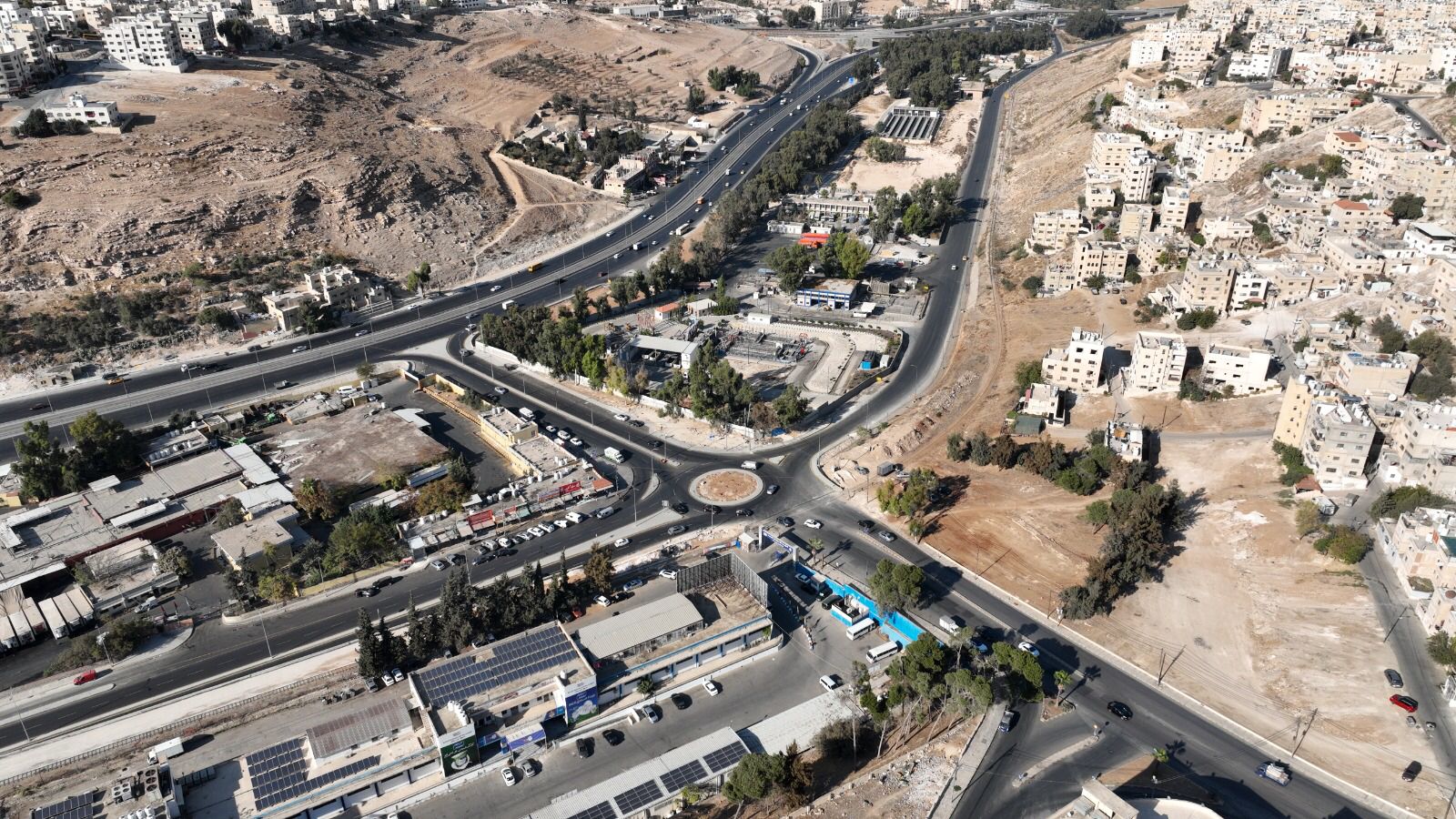 Madar Al-Saa Images 0.4575621304136894