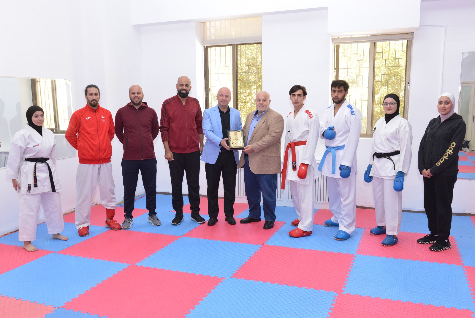 Madar Al-Saa Images 0.9715378664475316