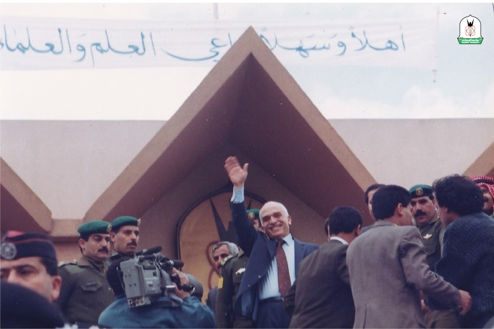 Madar Al-Saa Images 0.5751103913788627