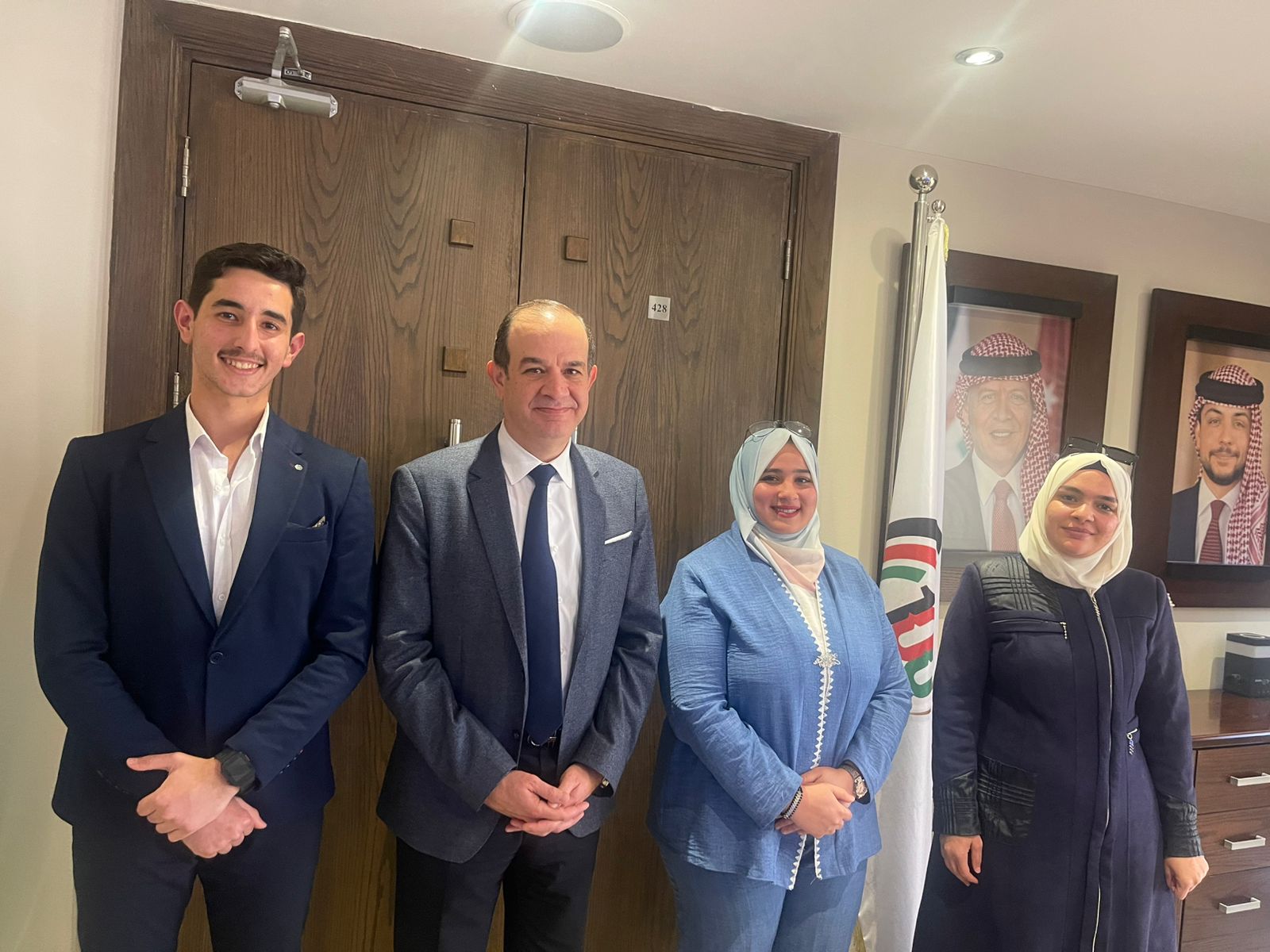 Madar Al-Saa Images 0.7230895240742405