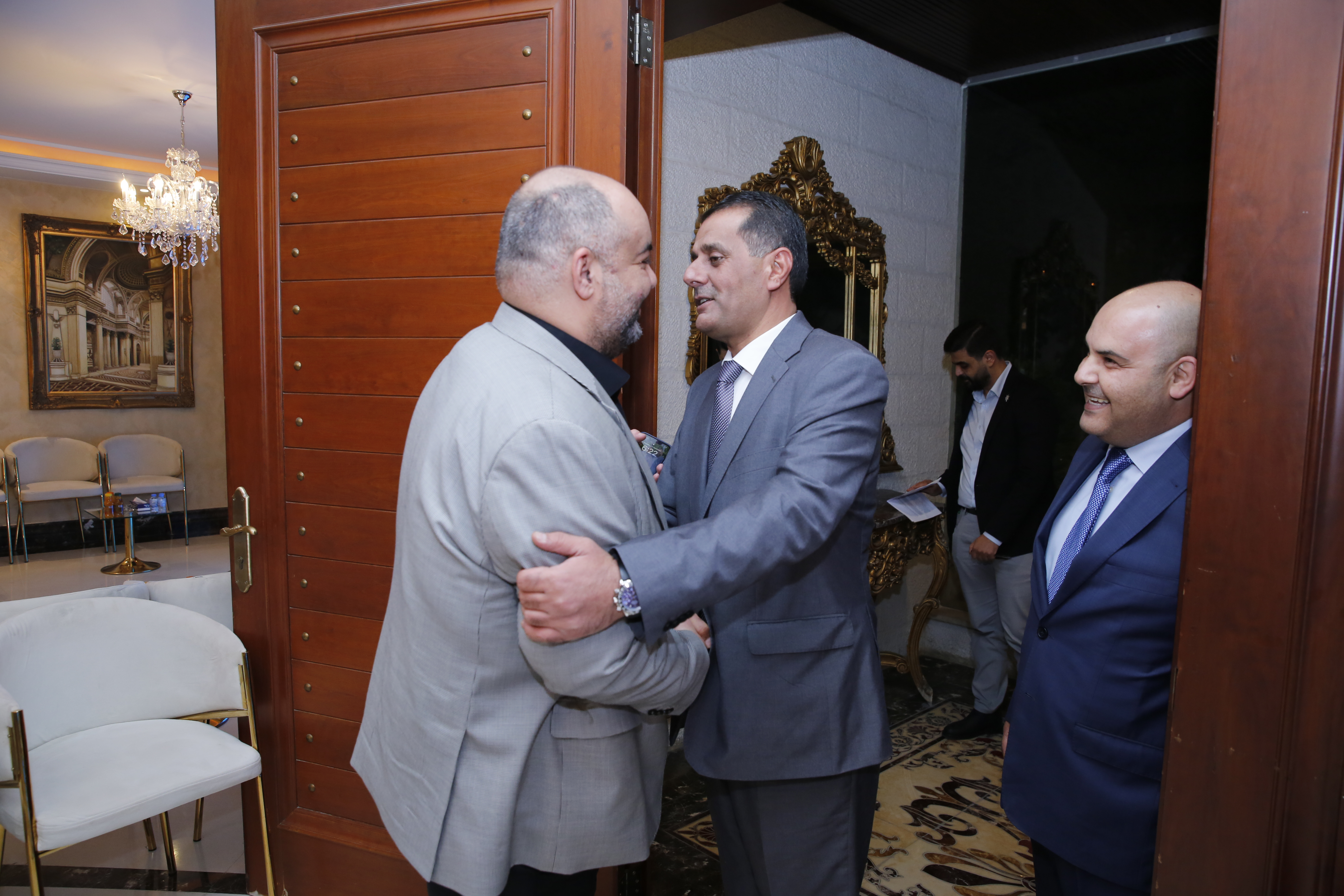 Madar Al-Saa Images 0.5408023640069852