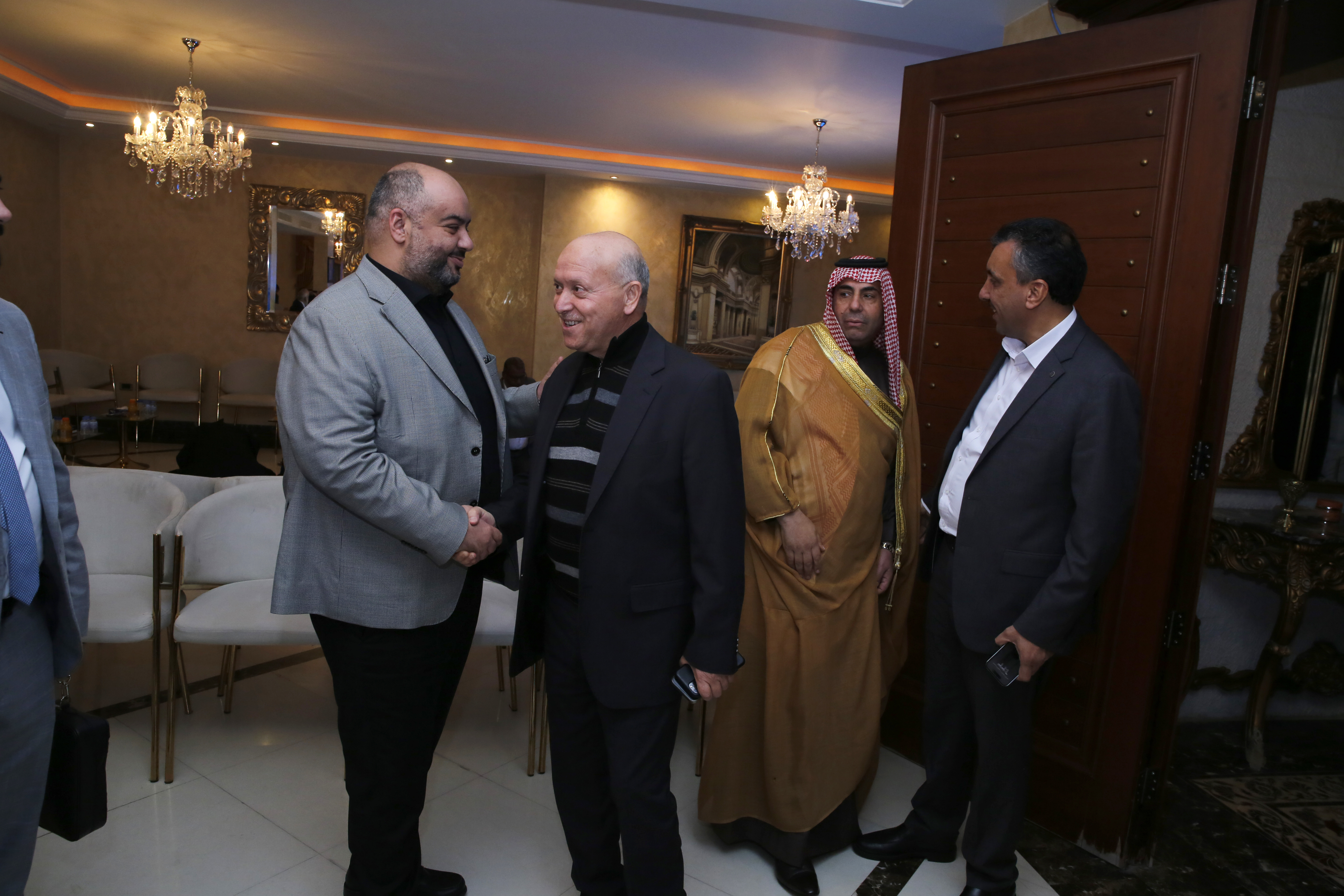 Madar Al-Saa Images 0.8058620936600107