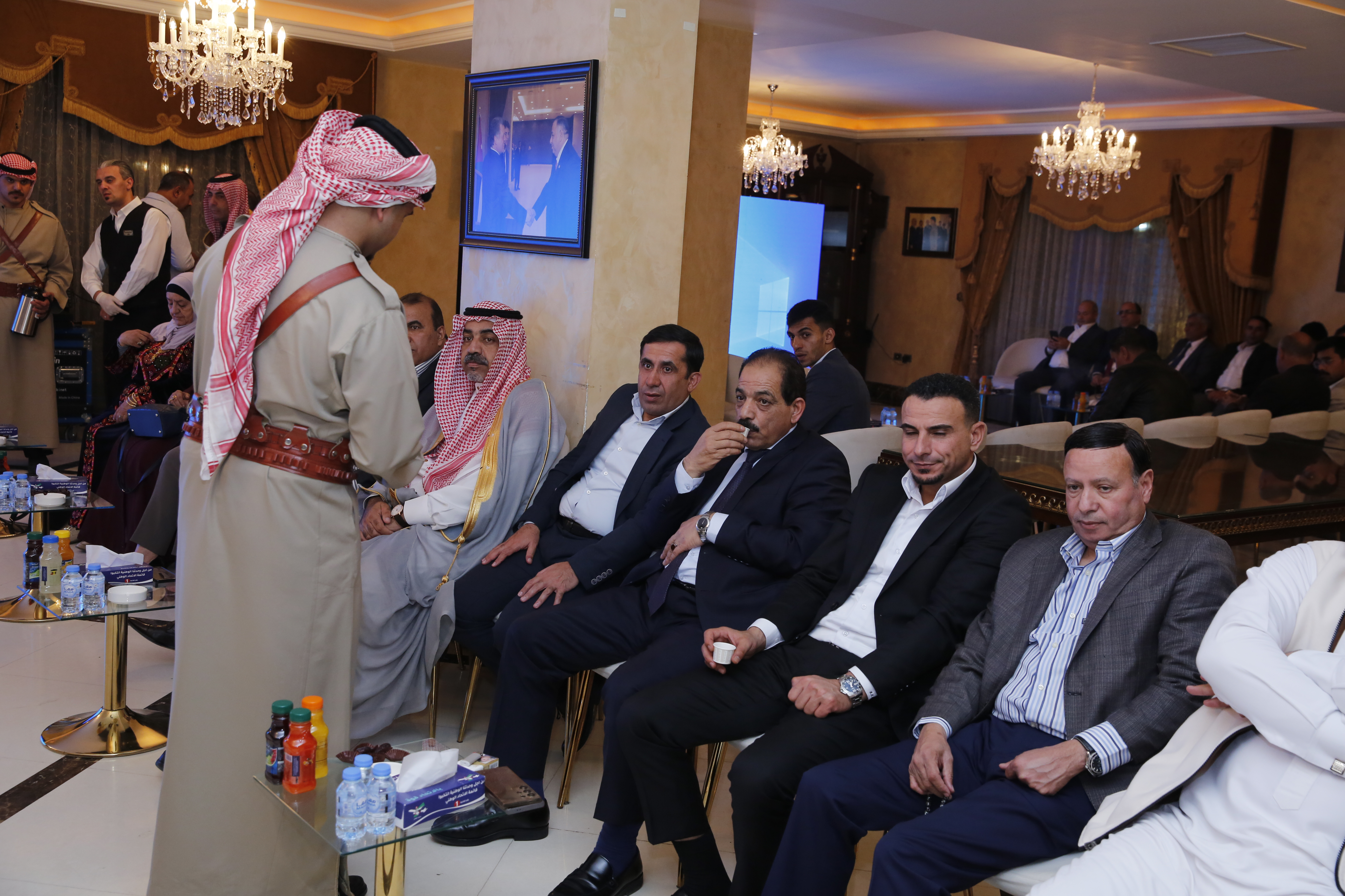 Madar Al-Saa Images 0.7805180610053839