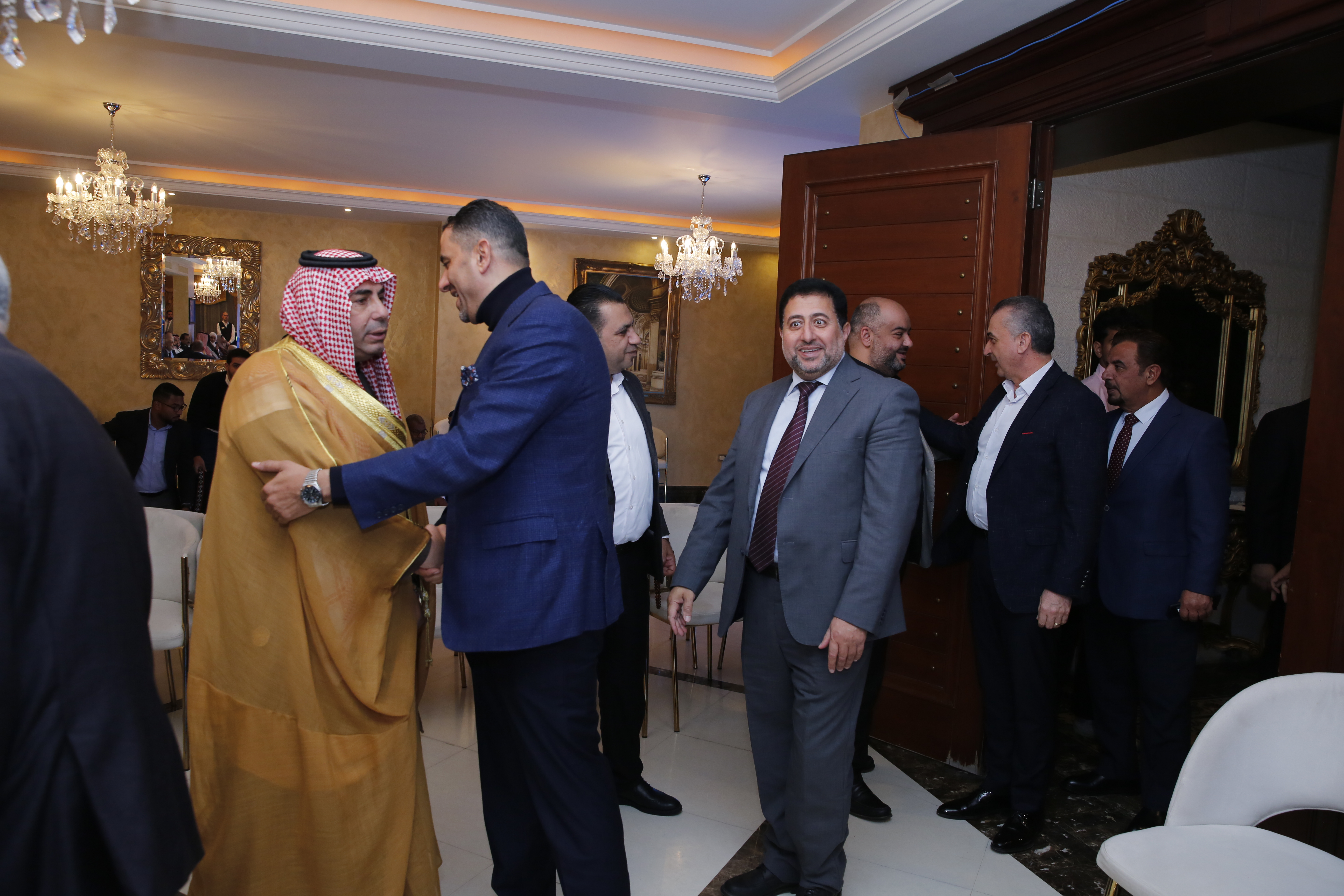 Madar Al-Saa Images 0.057927906769842163