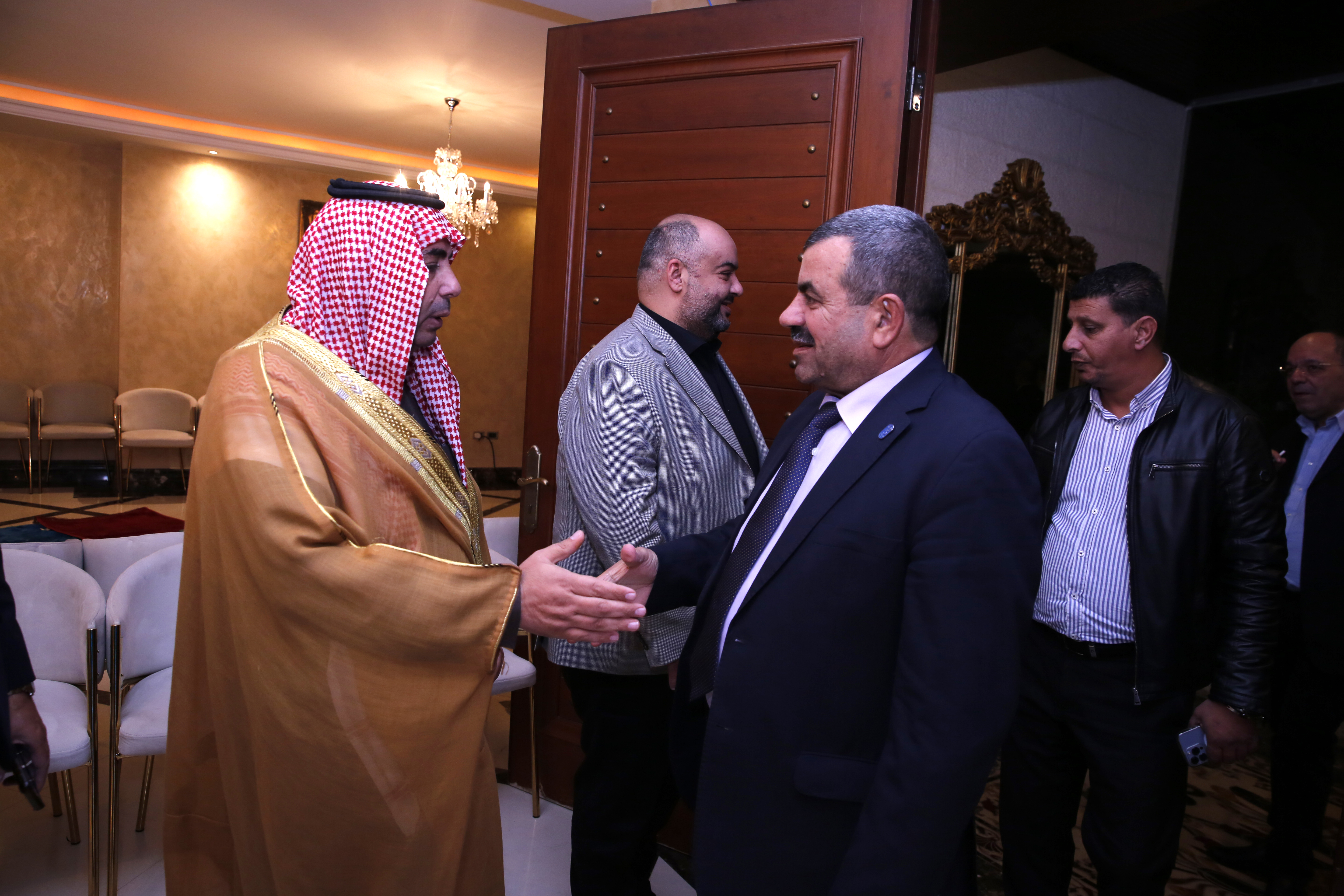 Madar Al-Saa Images 0.3196156244143997