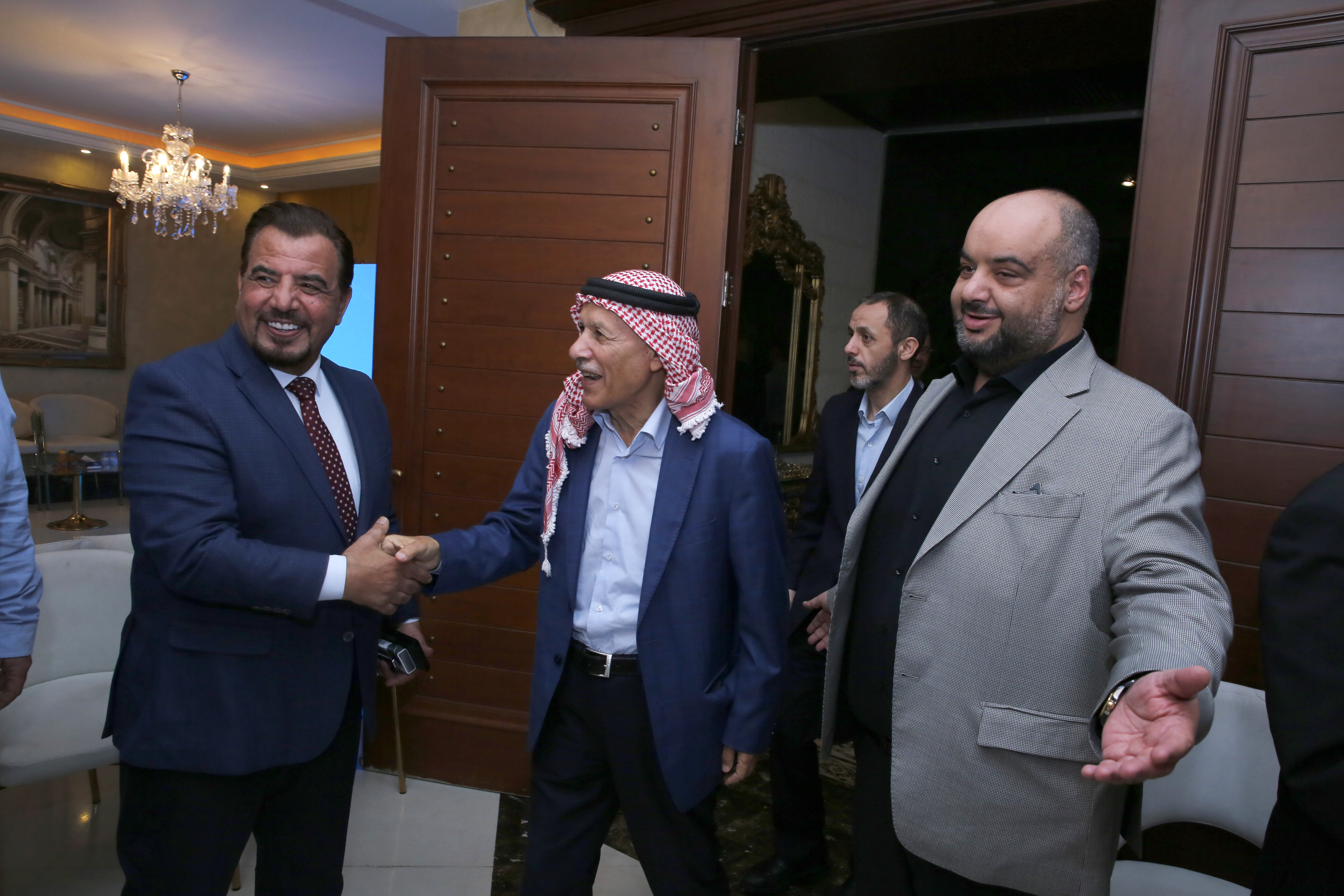 Madar Al-Saa Images 0.8876124847342994