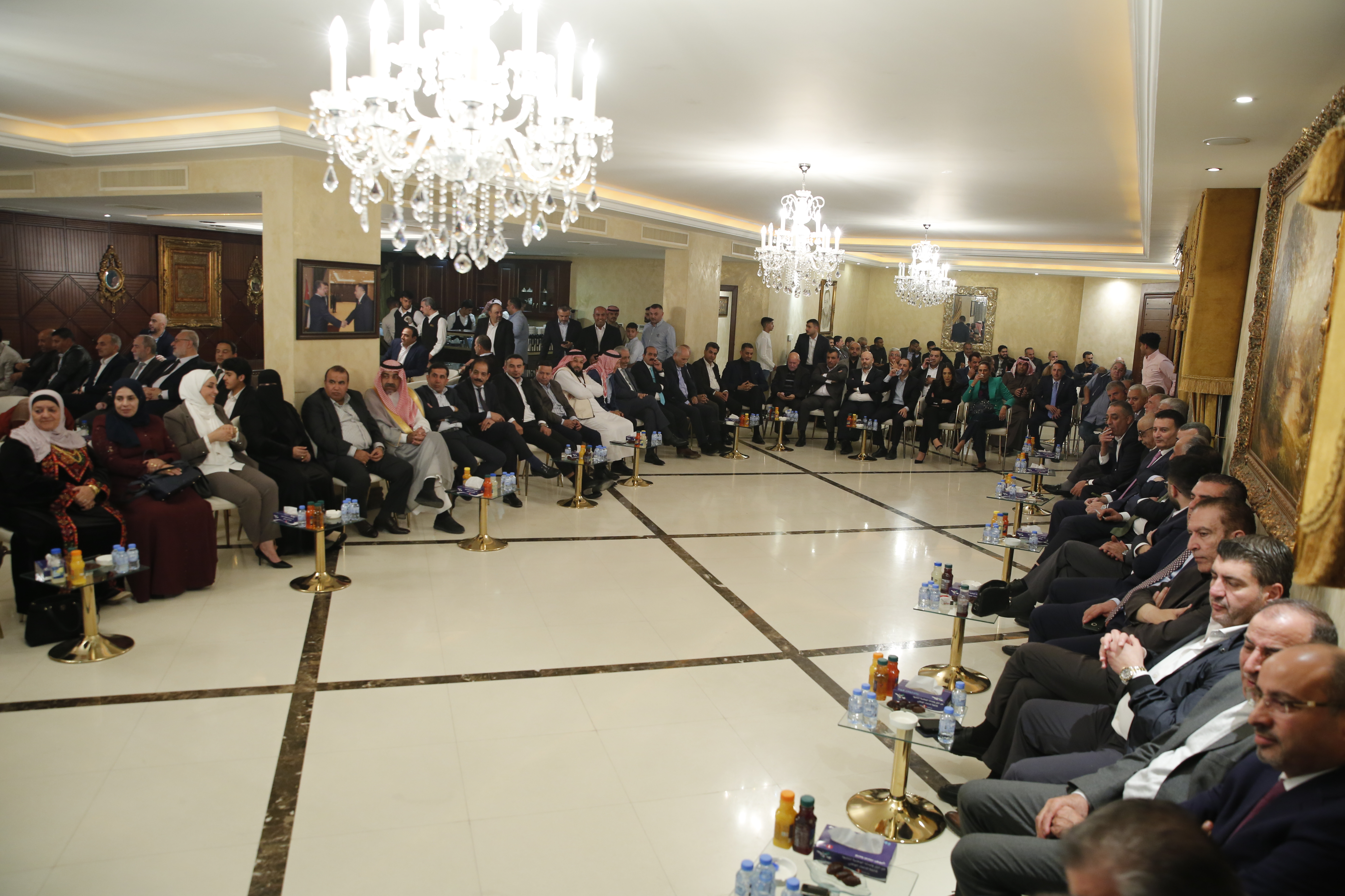 Madar Al-Saa Images 0.7355573438704182