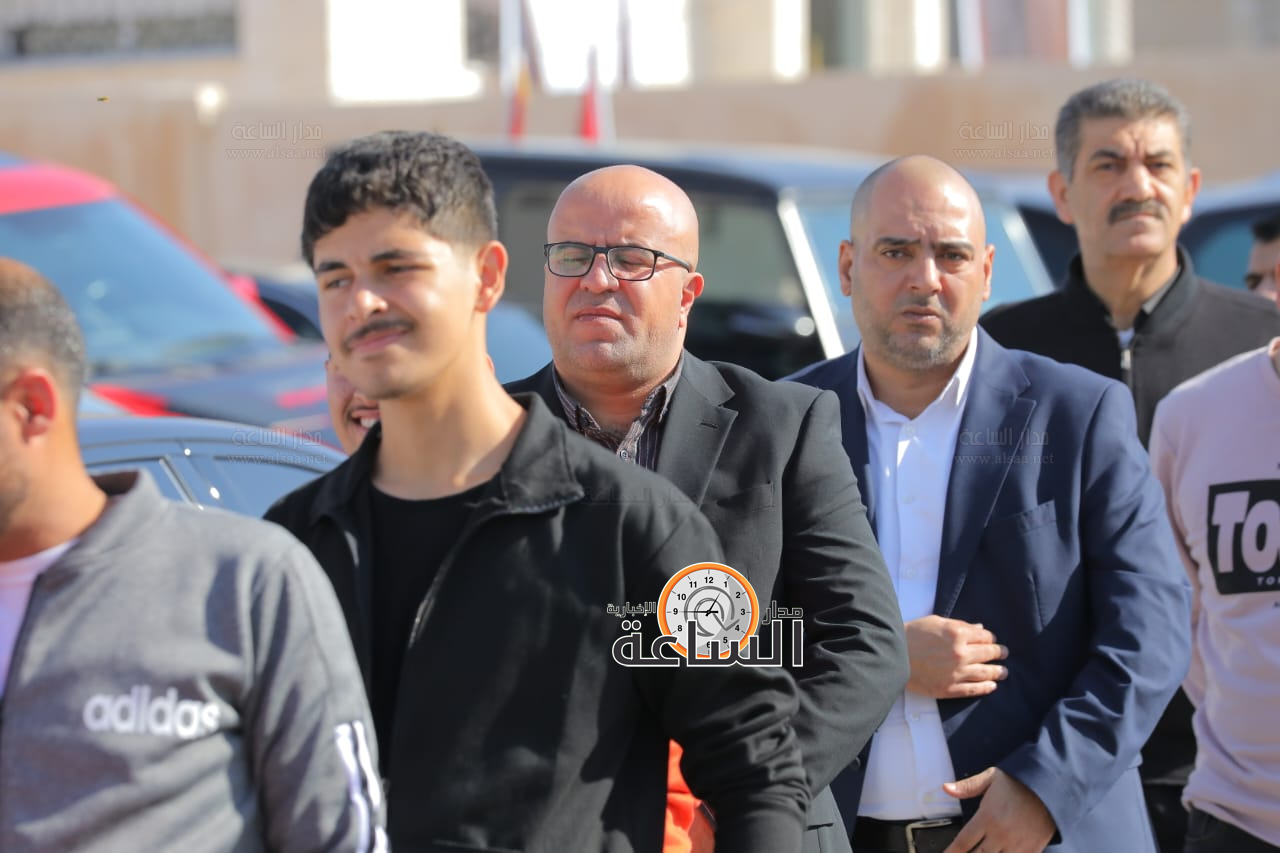 Madar Al-Saa Images 0.40559626392785475