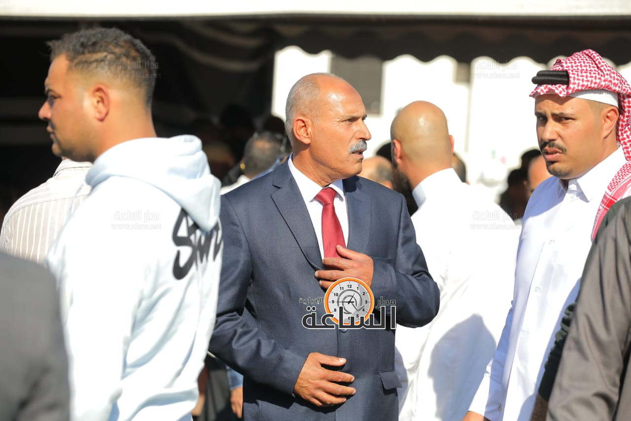 Madar Al-Saa Images 0.45262480655995696