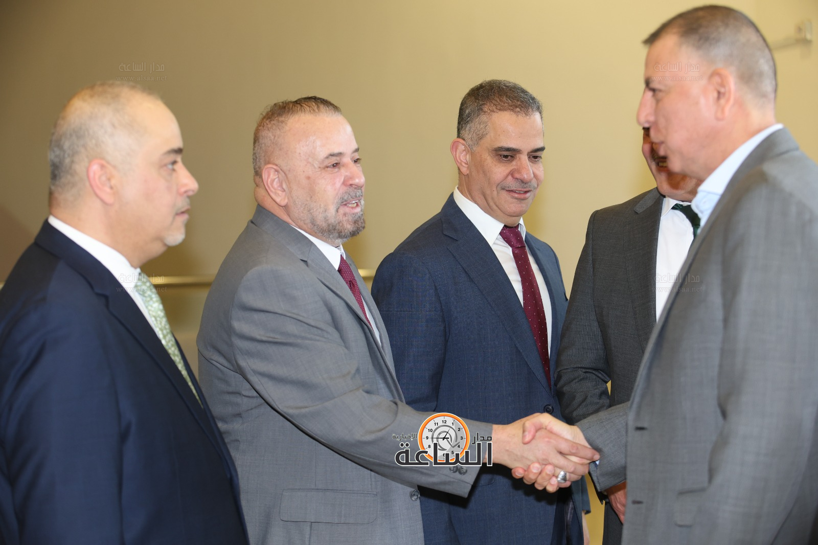 Madar Al-Saa Images 0.906663962191586