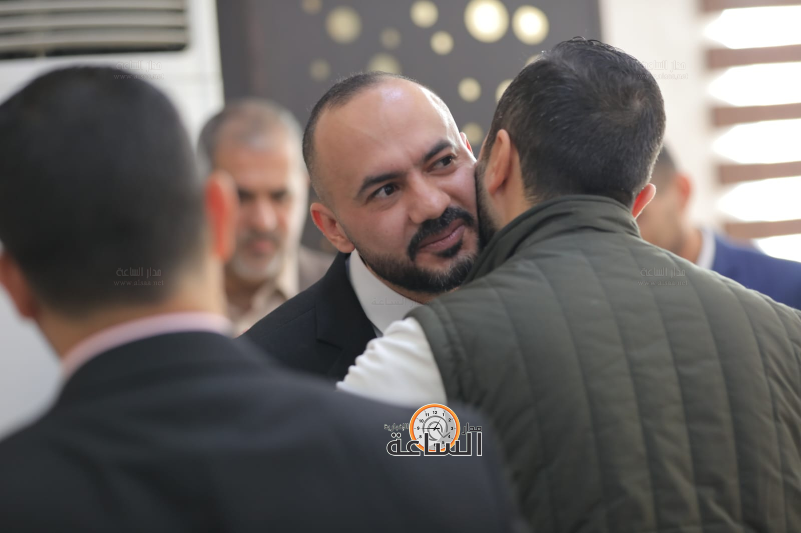 Madar Al-Saa Images 0.8292853176847168