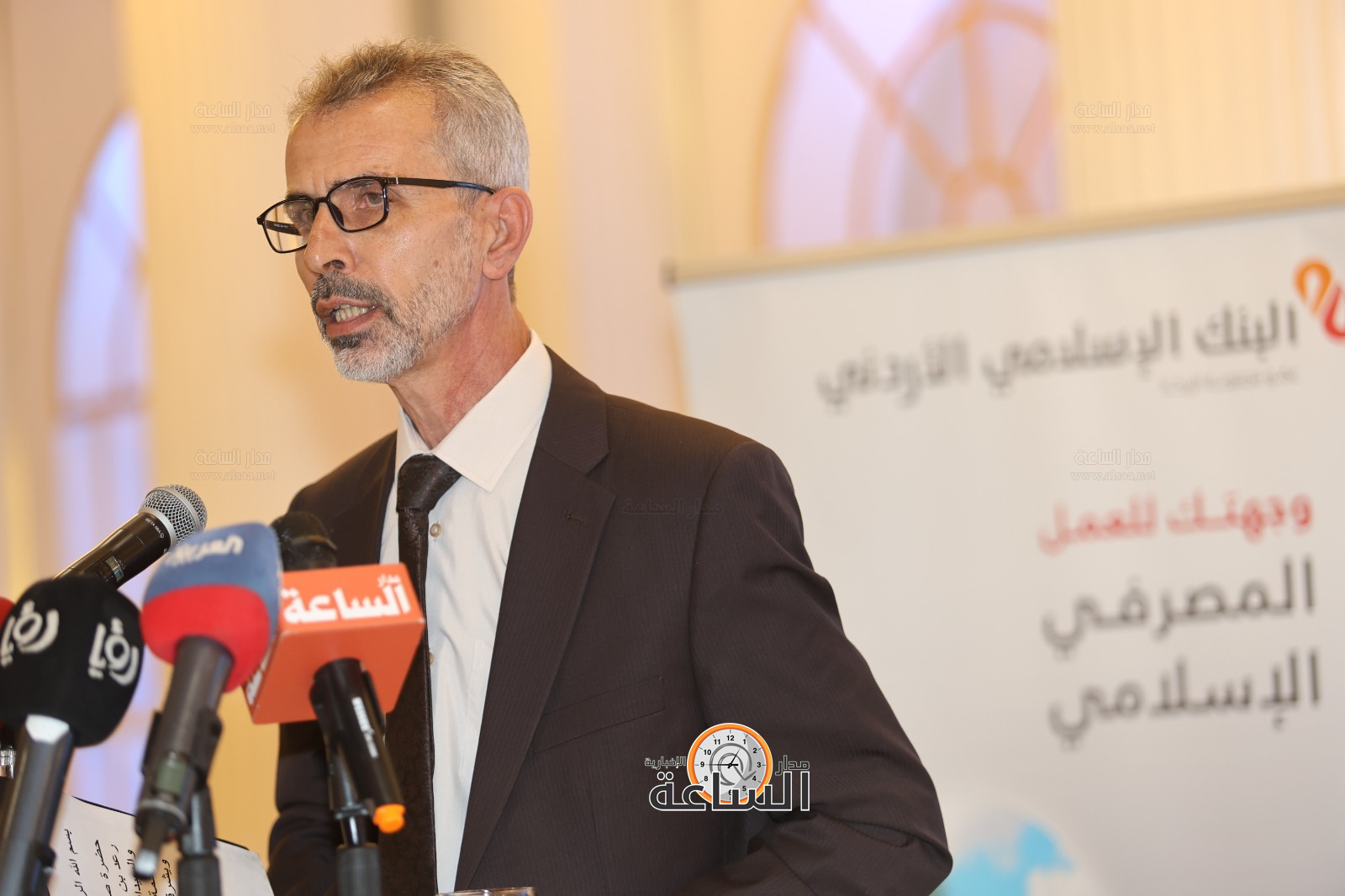 Madar Al-Saa Images 0.9974916533587532