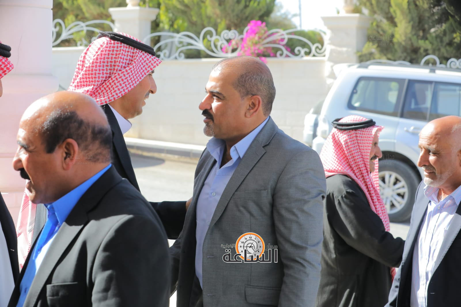 Madar Al-Saa Images 0.32768418381488607