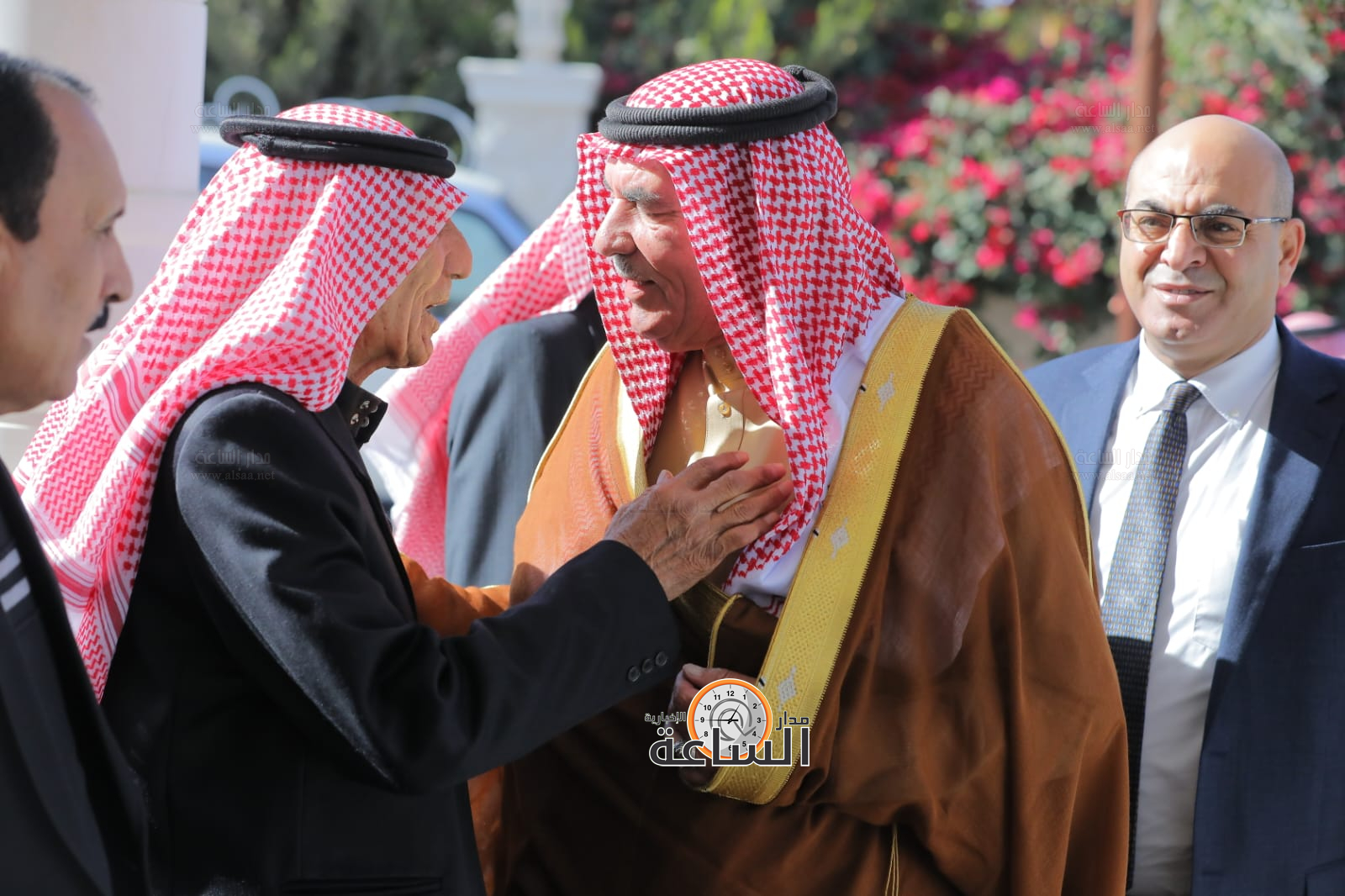 Madar Al-Saa Images 0.31800127005480605