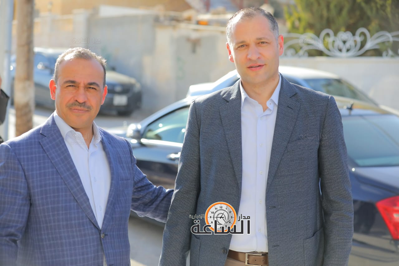 Madar Al-Saa Images 0.834177622533369