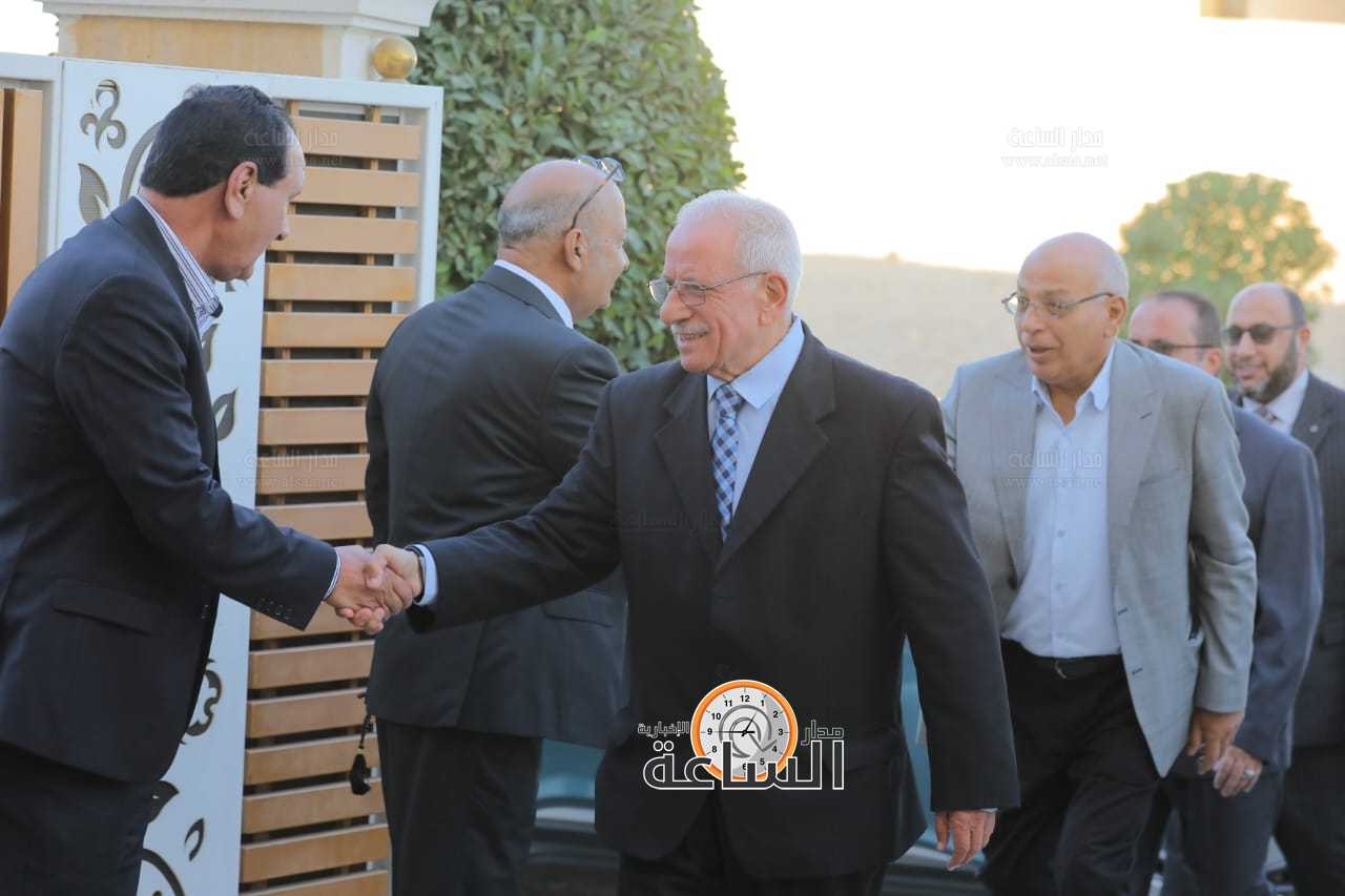 Madar Al-Saa Images 0.4259988026809407