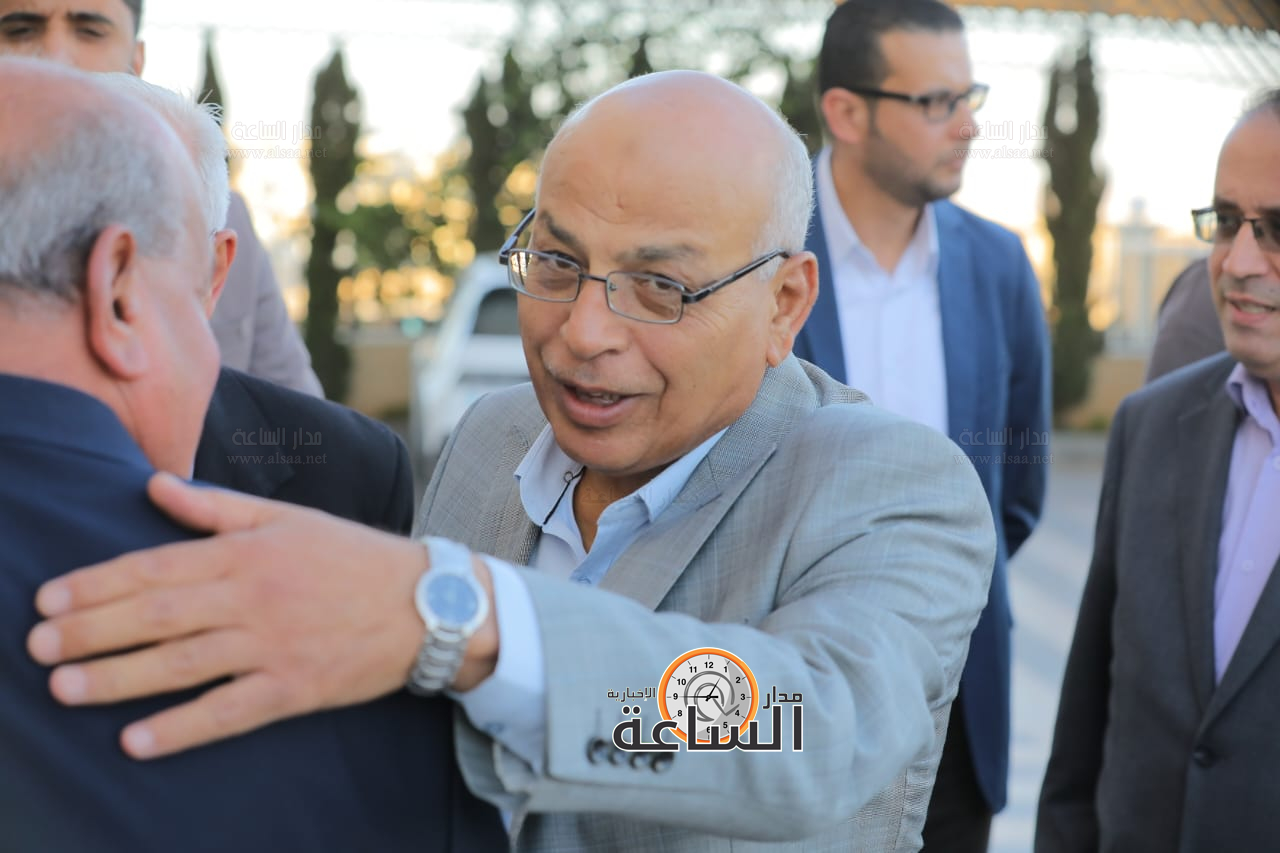 Madar Al-Saa Images 0.8773615647982034