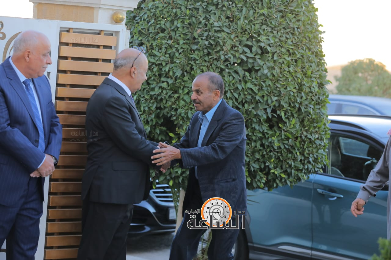 Madar Al-Saa Images 0.44592066266792574