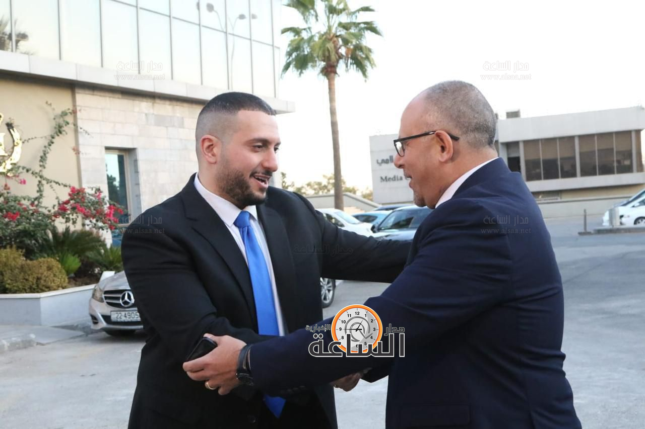 Madar Al-Saa Images 0.4383543117995712