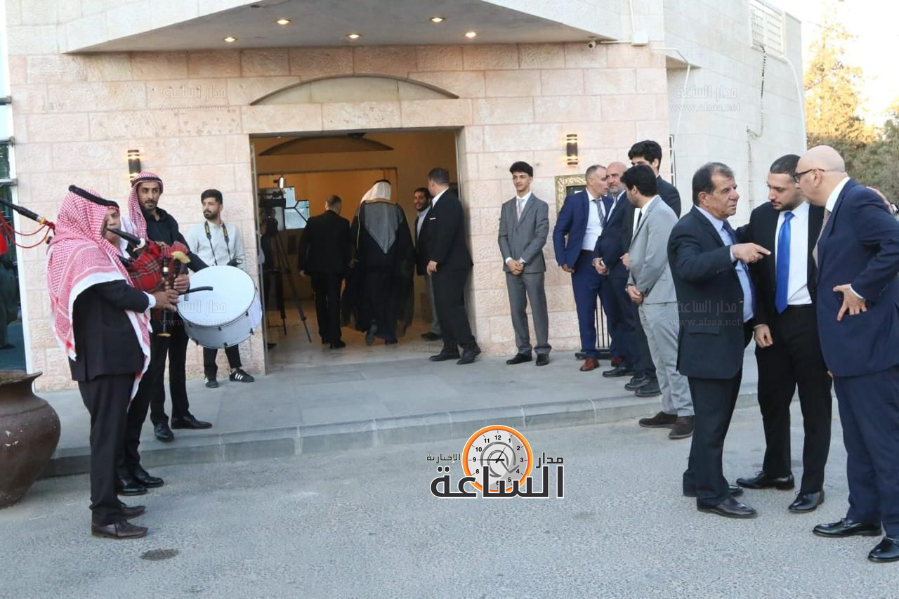 Madar Al-Saa Images 0.012626776826834663